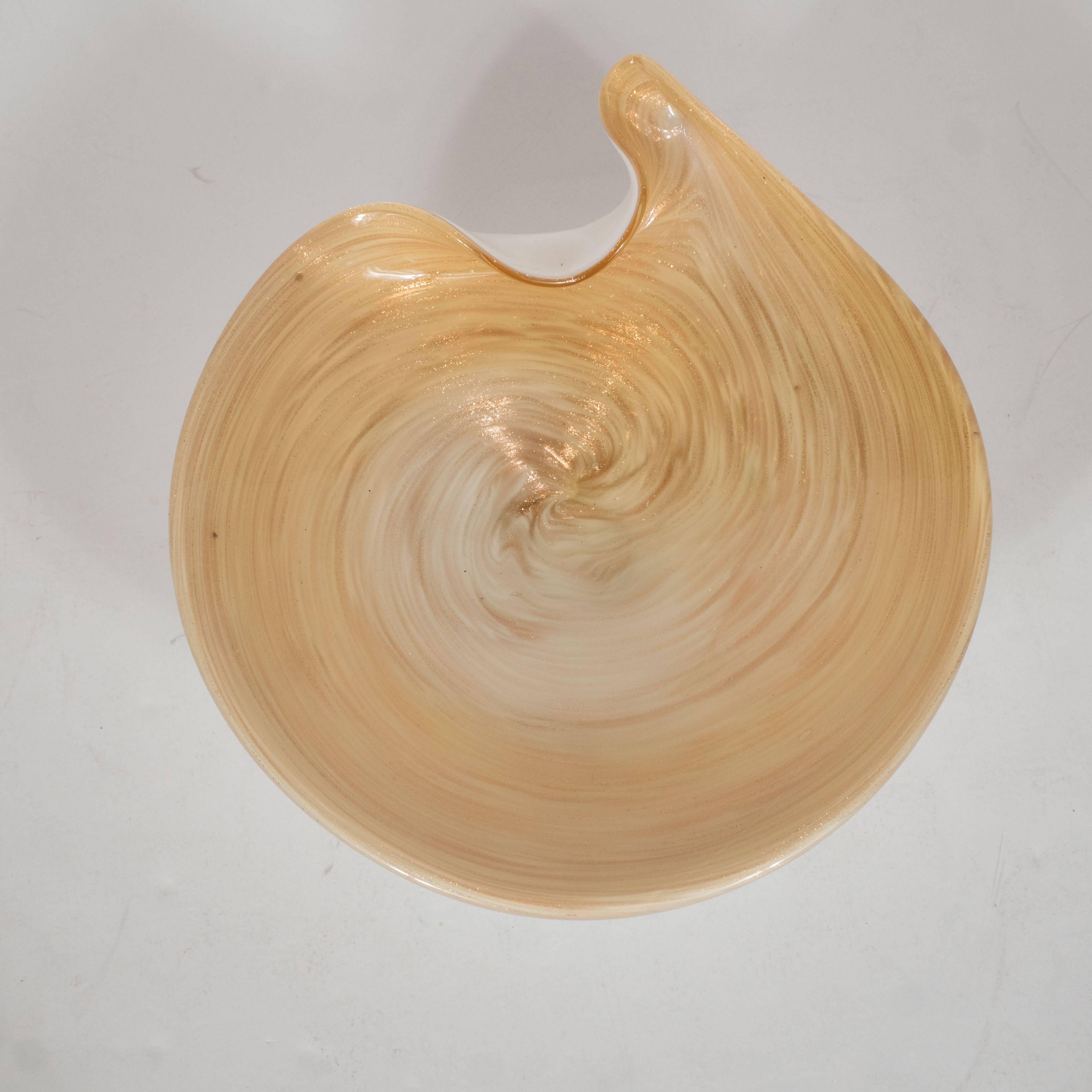 Italian Mid-Century Modernist Murano Swirl Palette Bowl in 24-Karat Gold Dust and Cream
