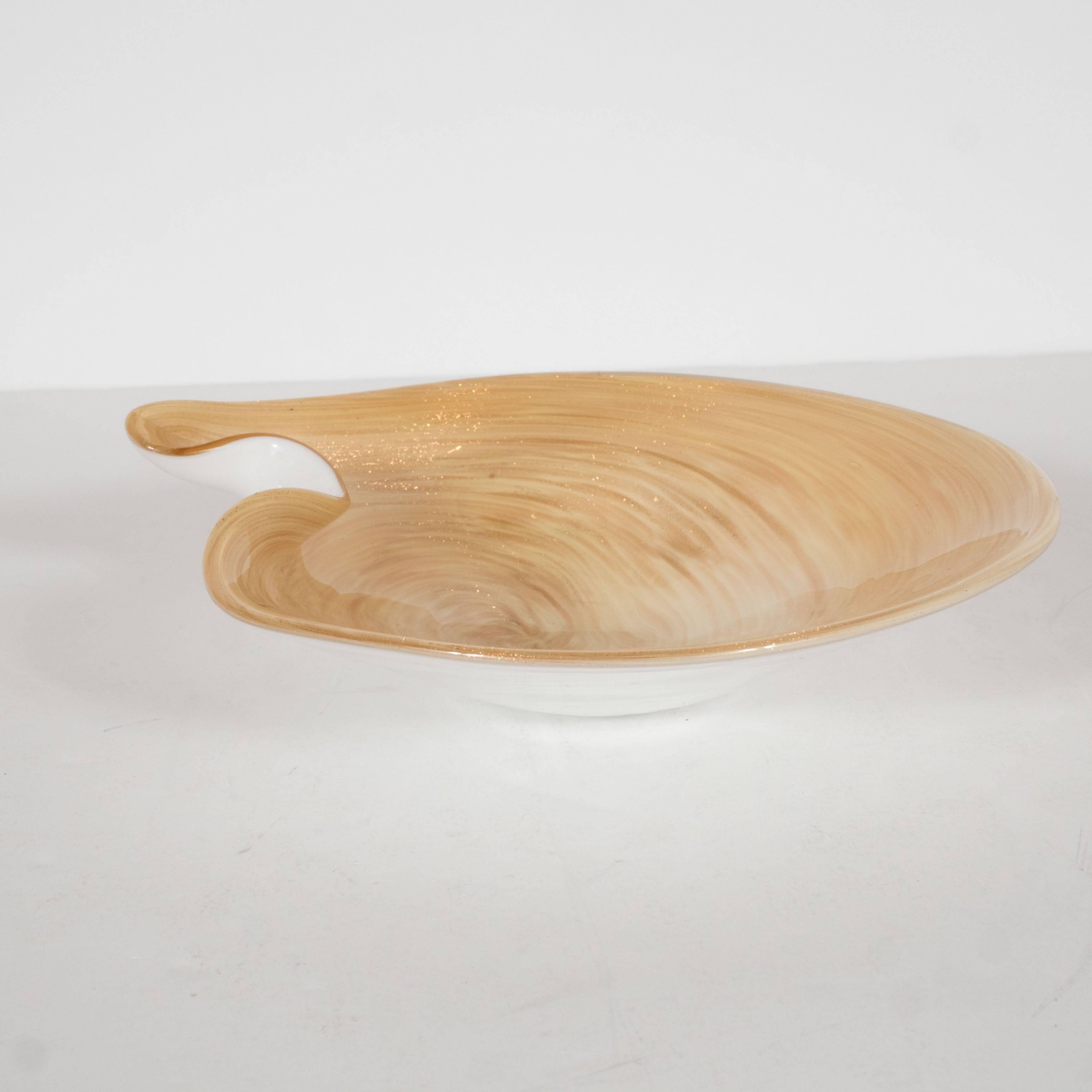 Mid-20th Century Mid-Century Modernist Murano Swirl Palette Bowl in 24-Karat Gold Dust and Cream