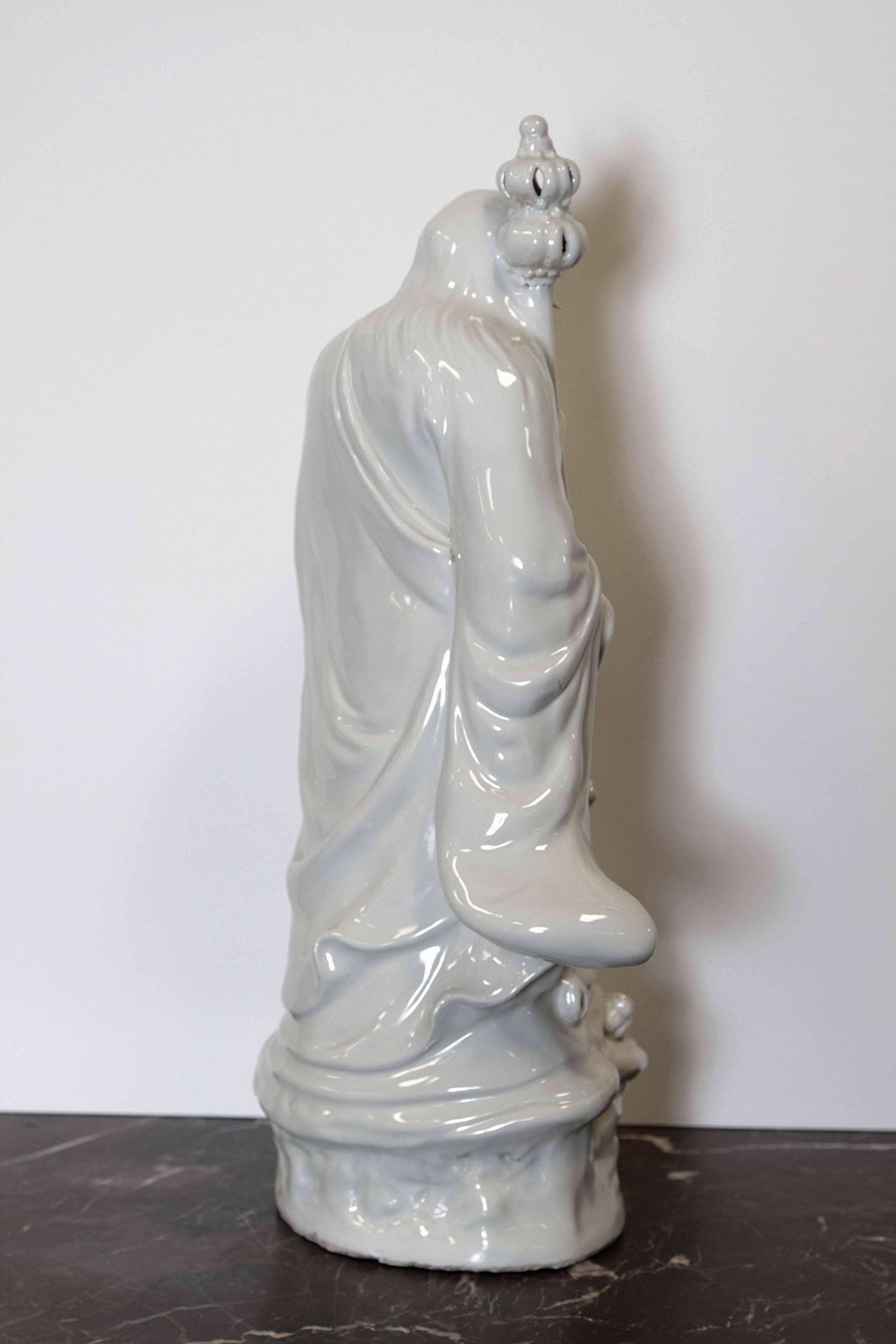 20th Century Chinese Blanc De Chine Porcelain Statue In Good Condition For Sale In Dallas, TX