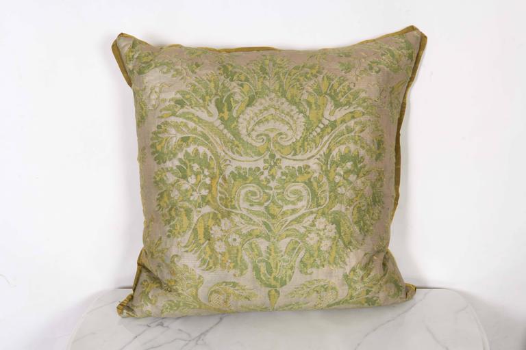 Baroque A Pair of Fortuny Fabric Cushions in the DeMedici Pattern For Sale