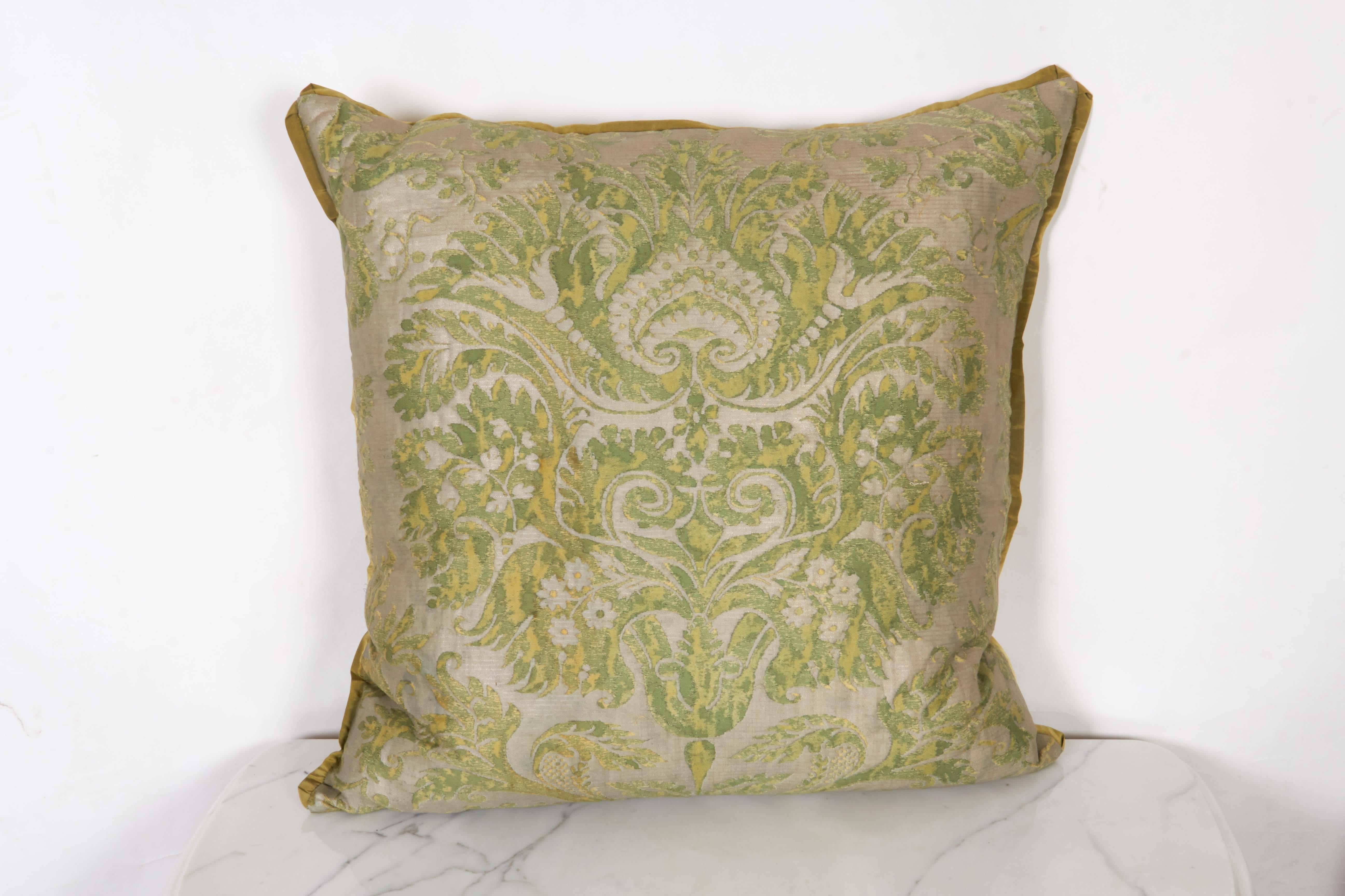 Baroque A Pair of Fortuny Fabric Cushions in the DeMedici Pattern