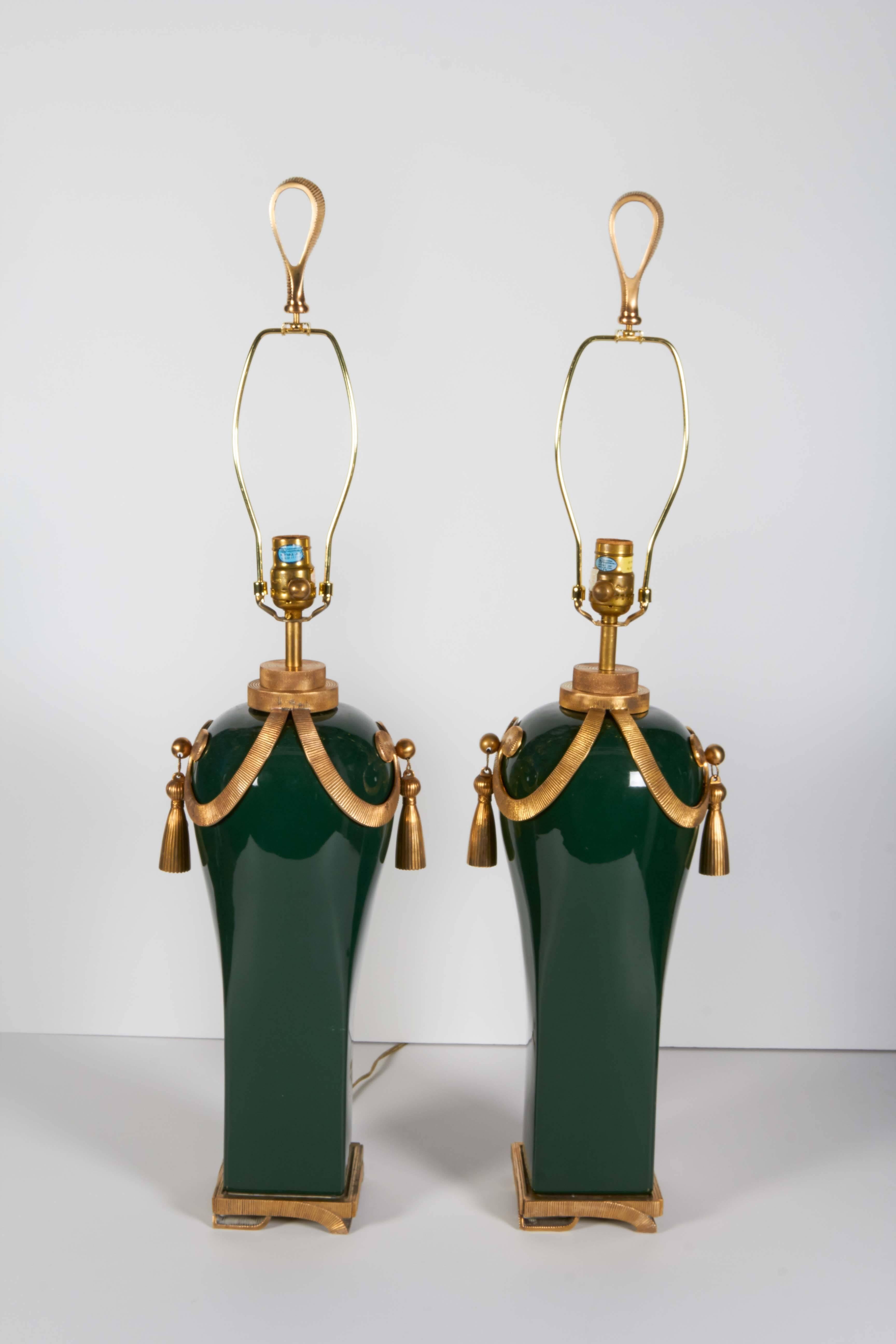 Pair of 1940s Hollywood Regency Brass and Ceramic Table Lamp In Good Condition In New York, NY