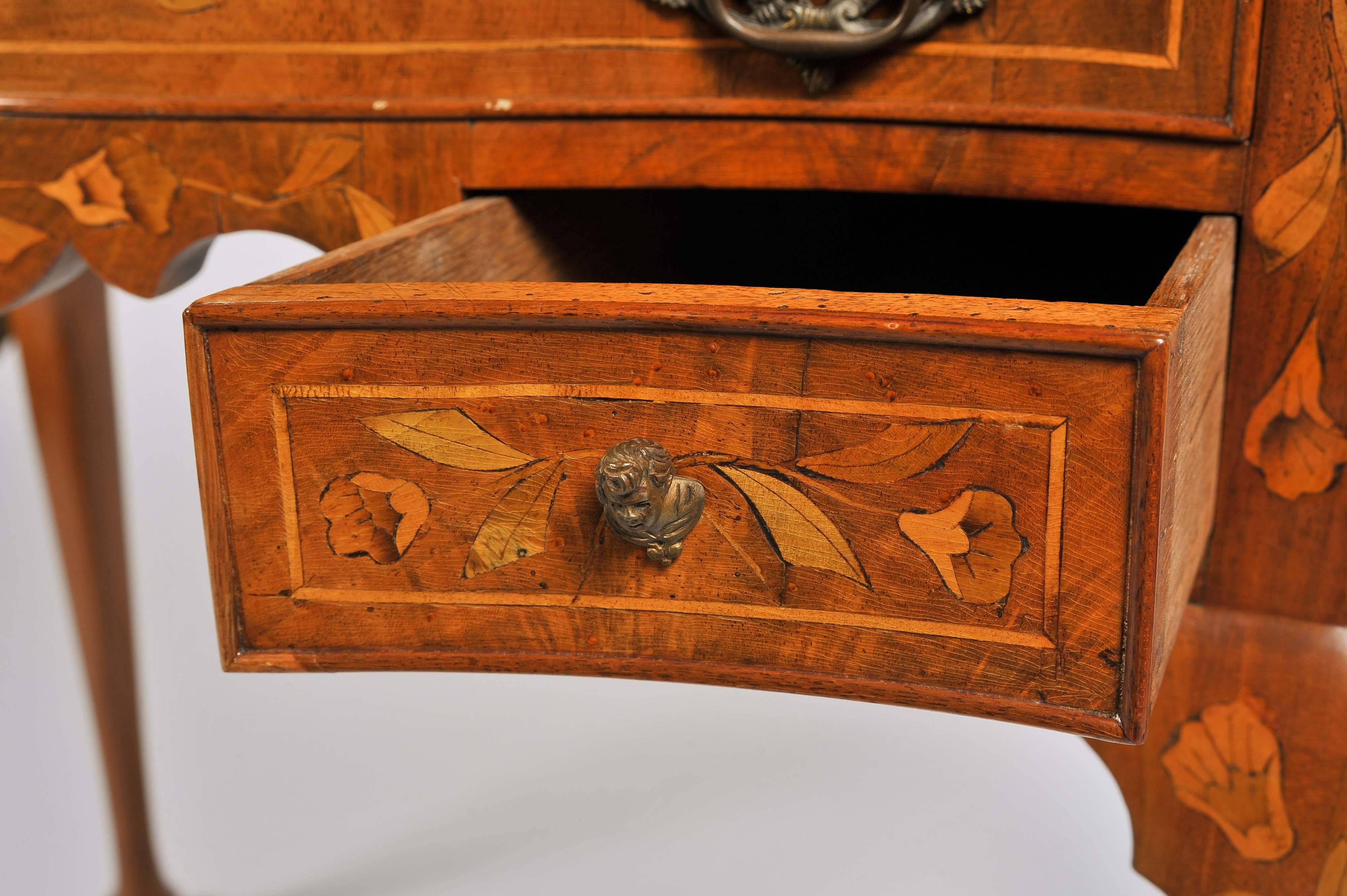 18th Century Dutch Marquetry Side Table 2