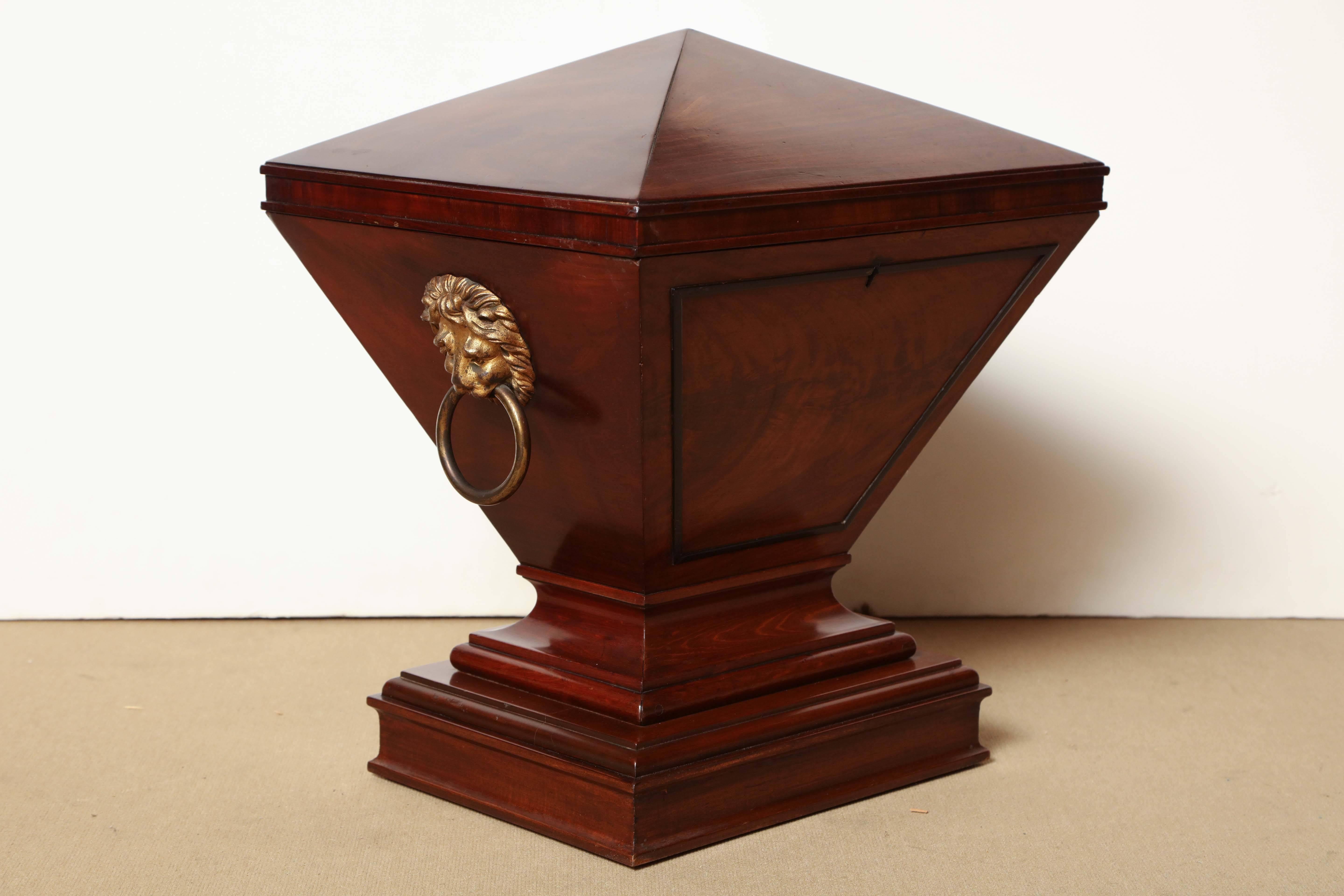 Early 19th Century English Regency, Mahogany and Brass Mounted, Cedar Lined Box For Sale 1