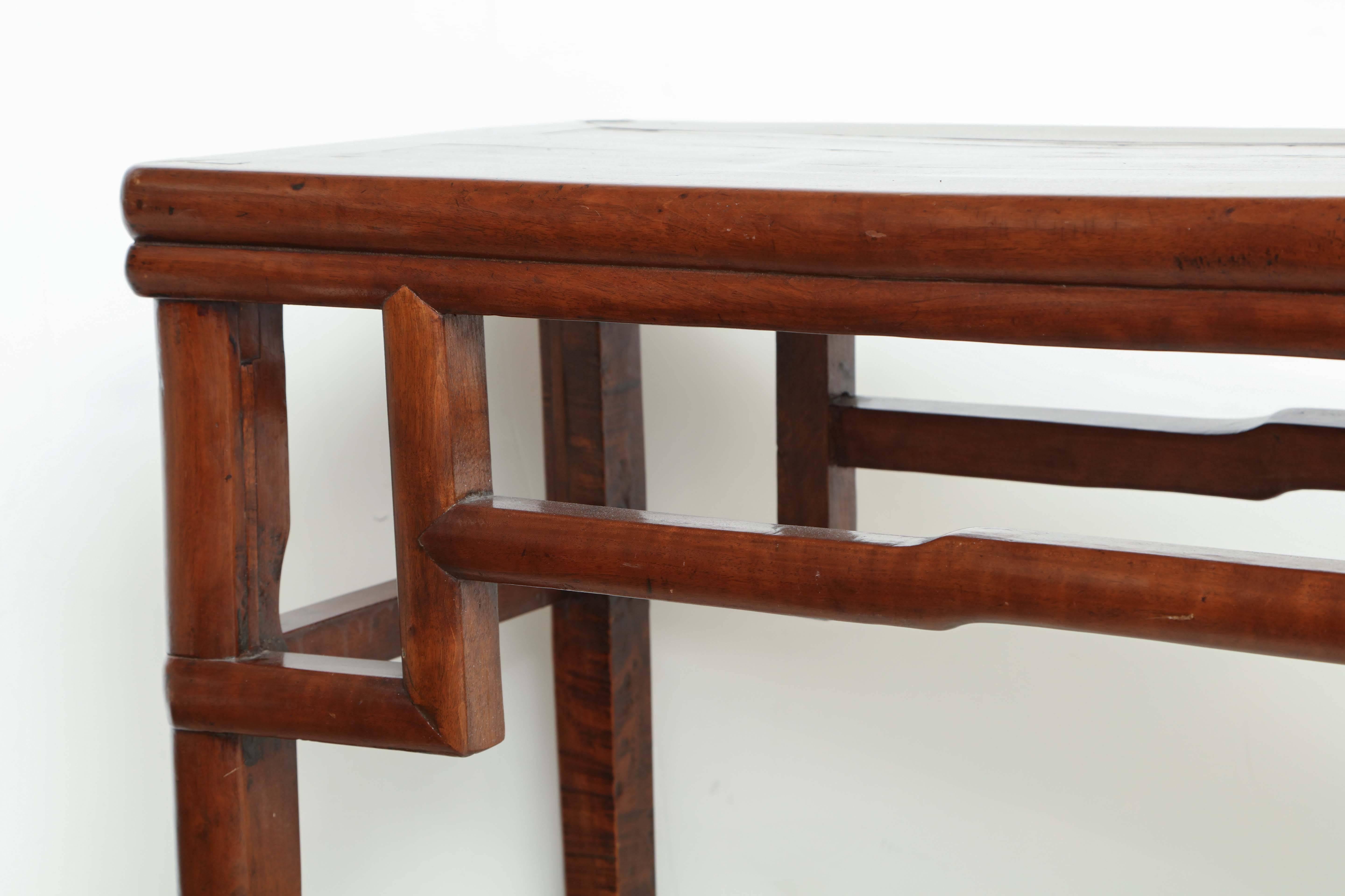 Early 19th Century Chinese Console Table with Shaped Stretcher 1