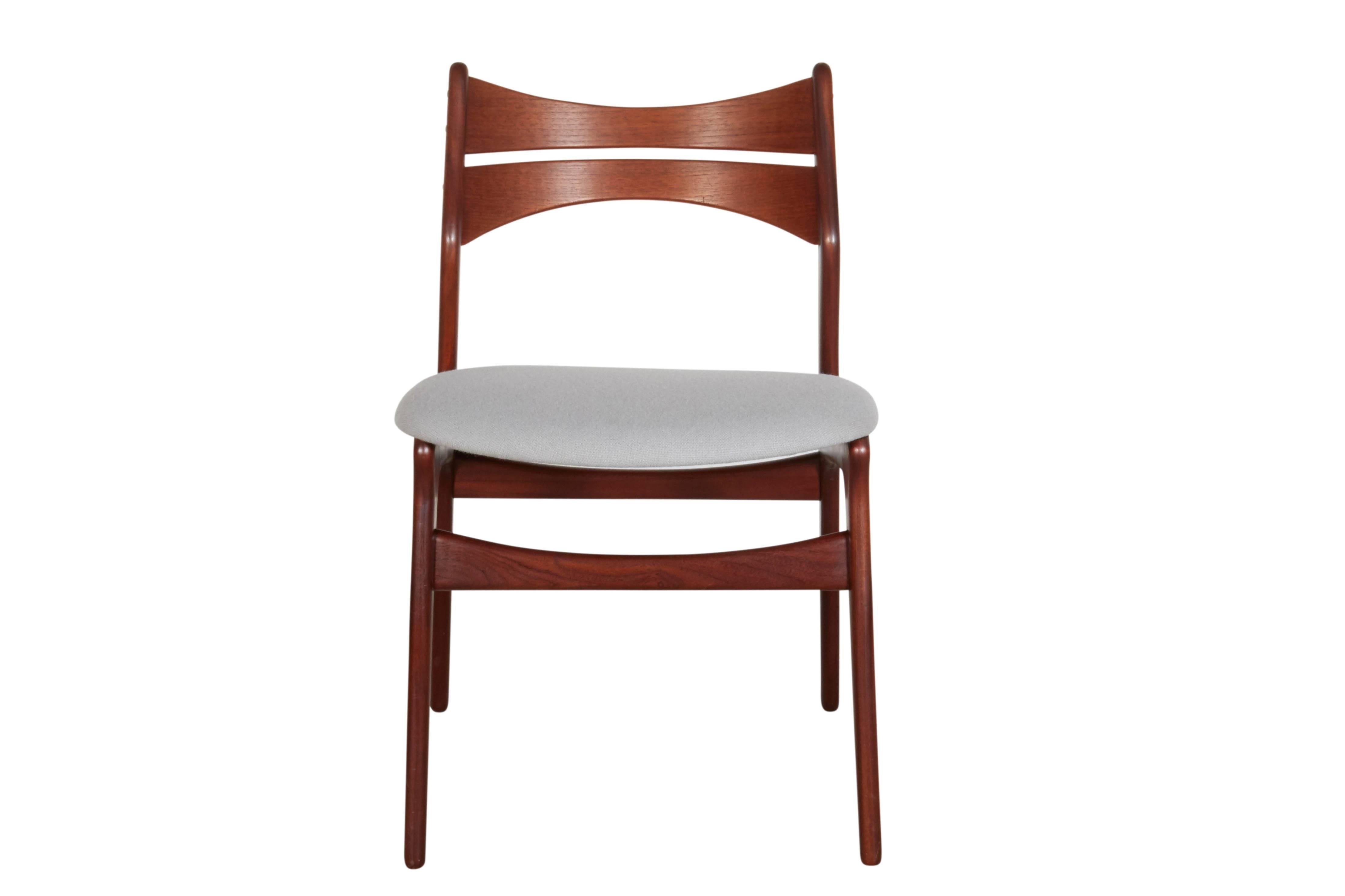 Scandinavian Modern Mid Century Modern Dining Chairs by Erik Buch, Set of Six