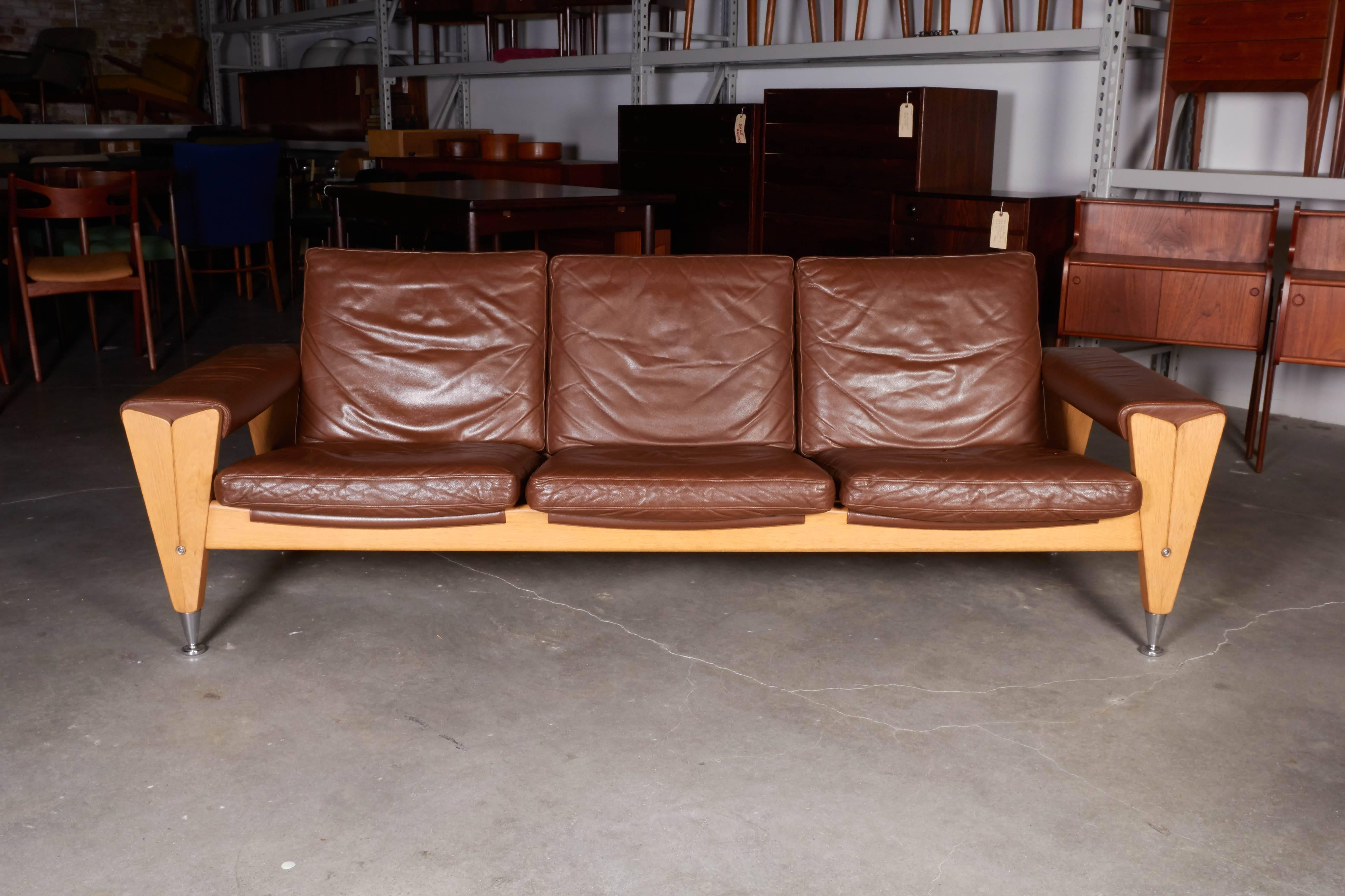 Vintage 1960s Hans Wegner Oak GE 500 Sofa

This is a rare Hans Wegner sofa; only 500 made. Excellent condition and very comfortable. The cushions are only slightly used and the leather is perfectly broken in. Ready for pick up, delivery or