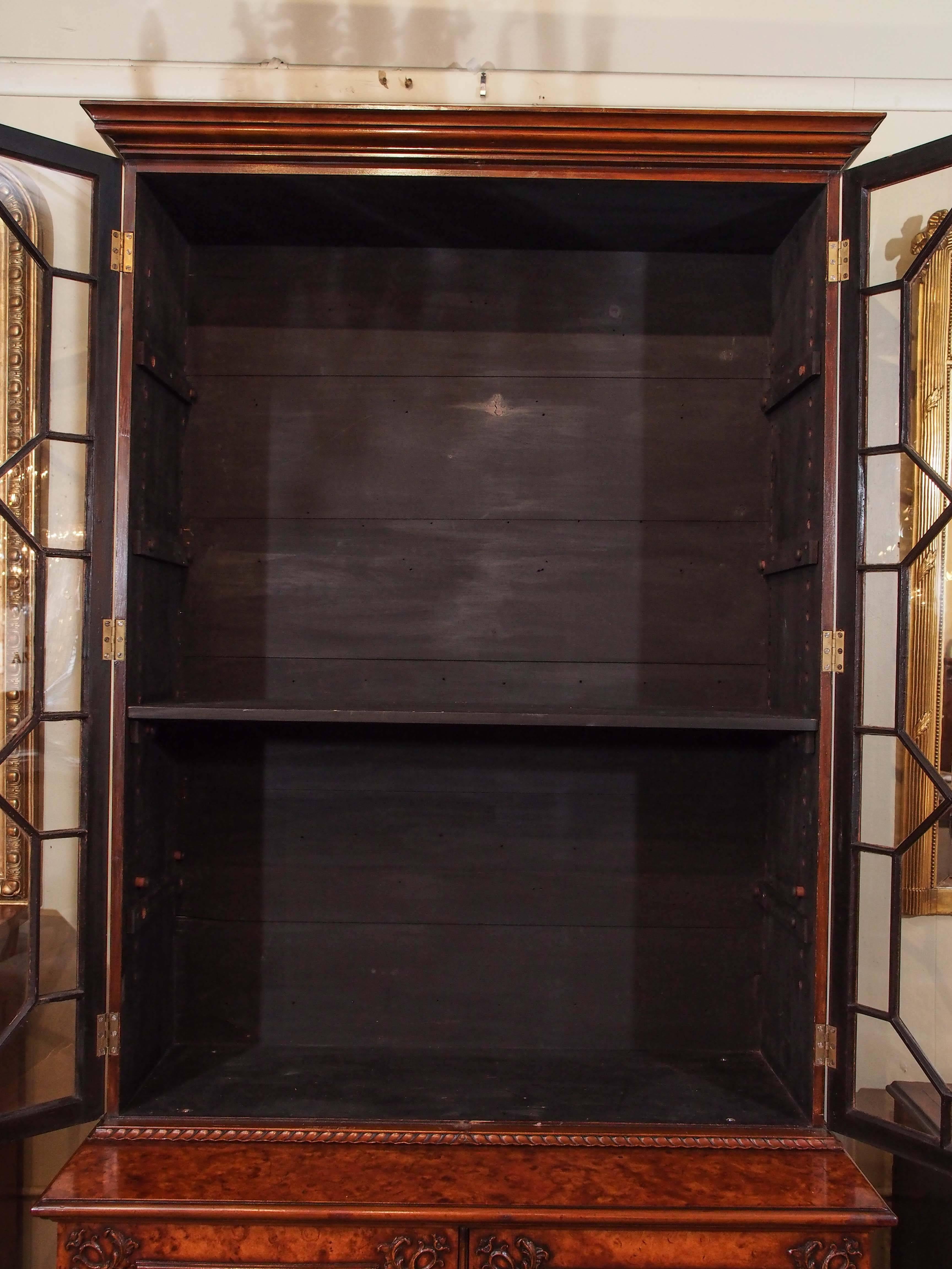 Antique English Bookcase In Good Condition In New Orleans, LA