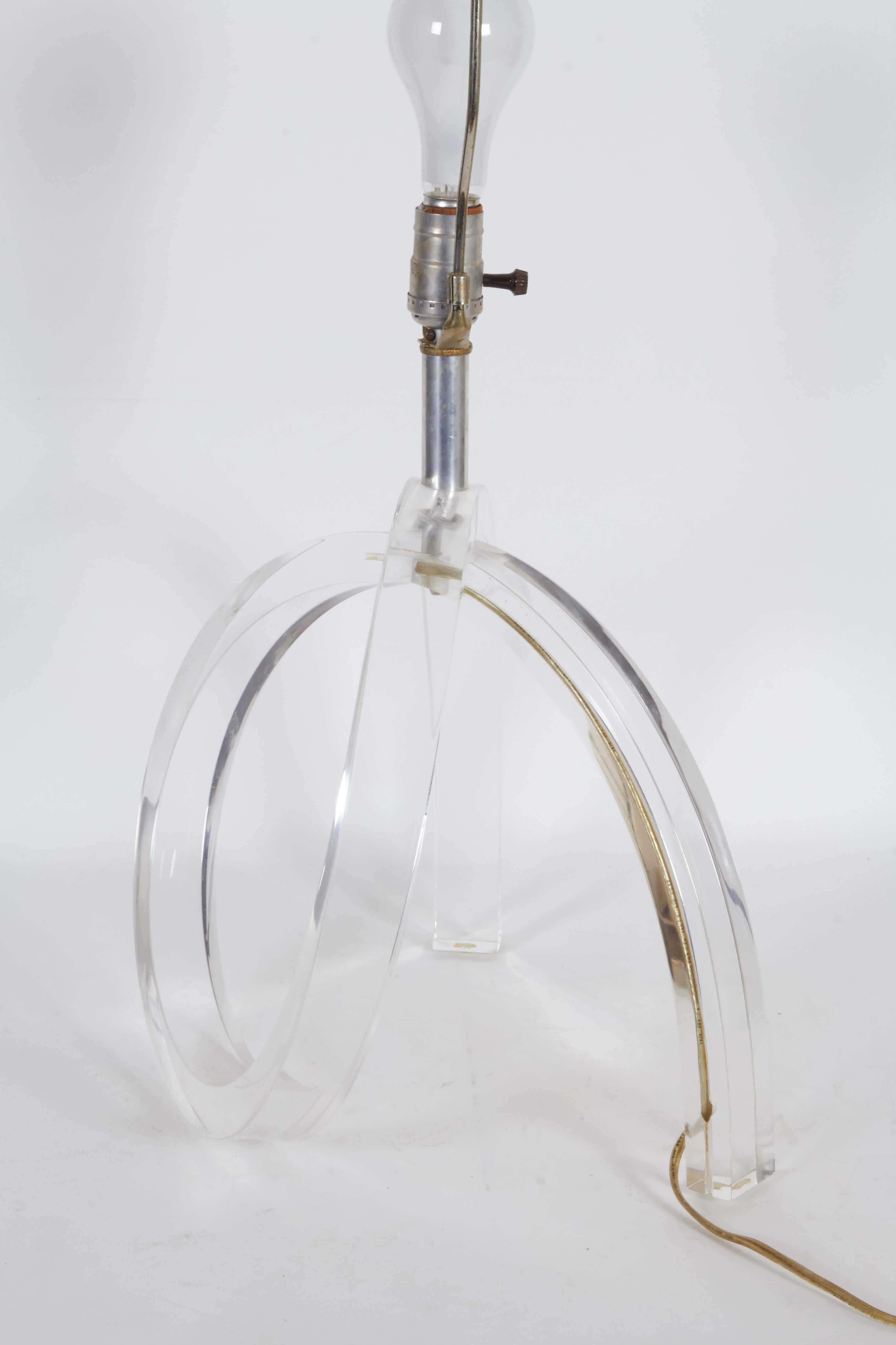 Dorothy Thorpe Lucite 'Pretzel' Lamp In Good Condition In New York, NY