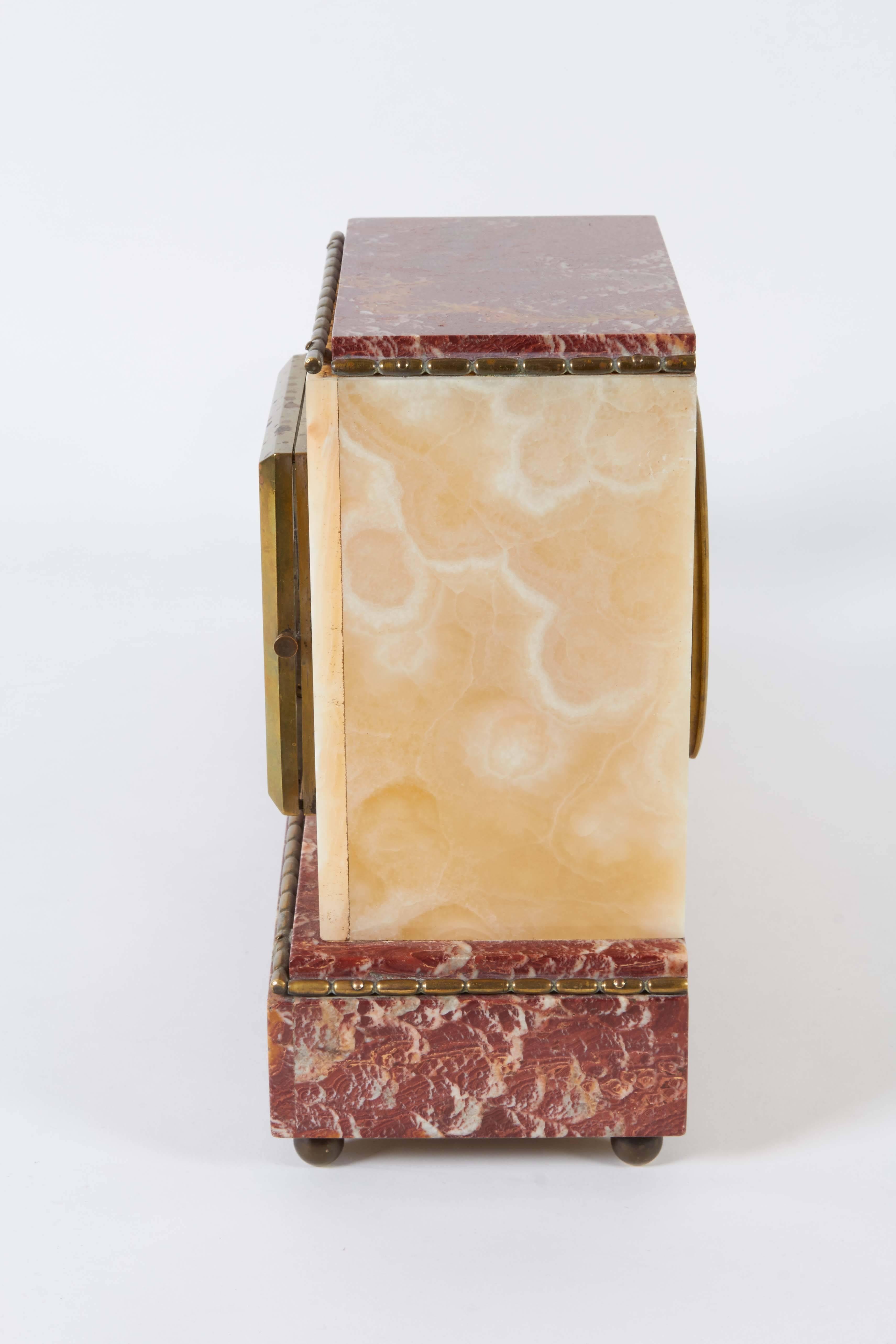 Art Deco Marble Mantel Clock with Cat and Dog In Good Condition In New York, NY