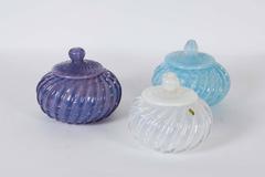 Set of Three Seguso Murano Glass Covered Vanity Jars with 'Bullicante'