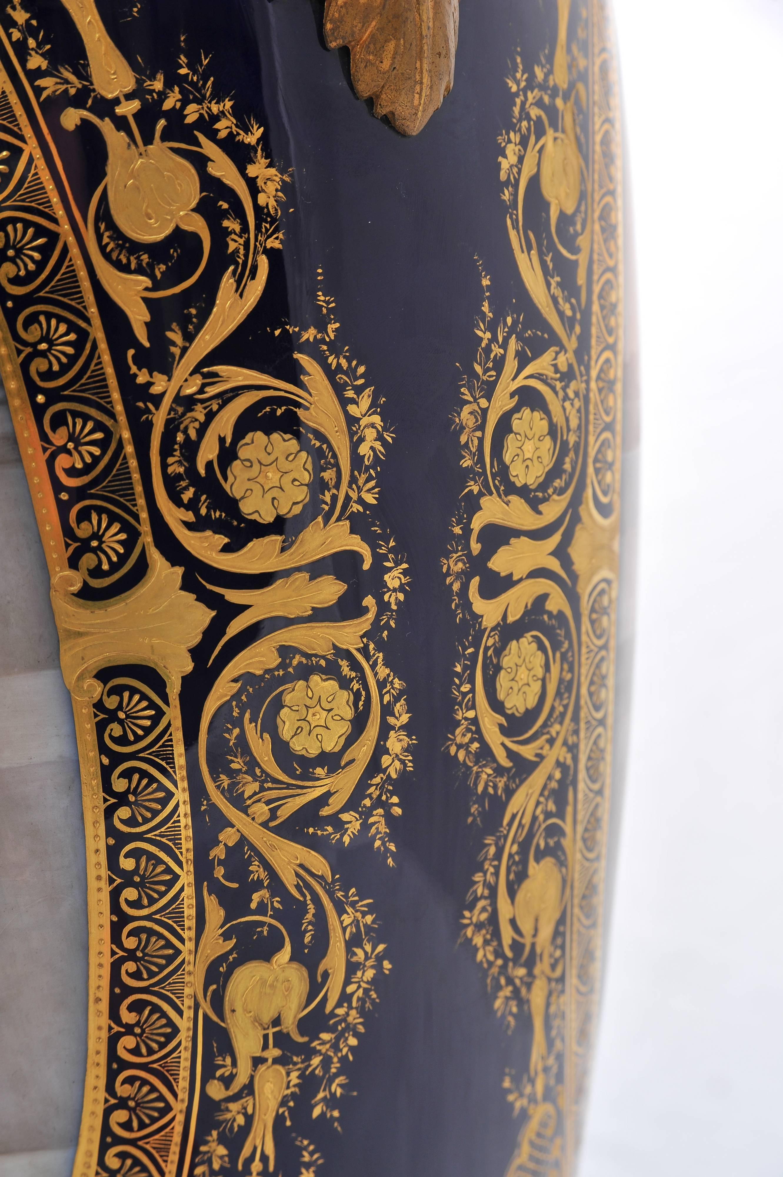 Large 19th Century Sevres Vase In Excellent Condition For Sale In Brighton, Sussex
