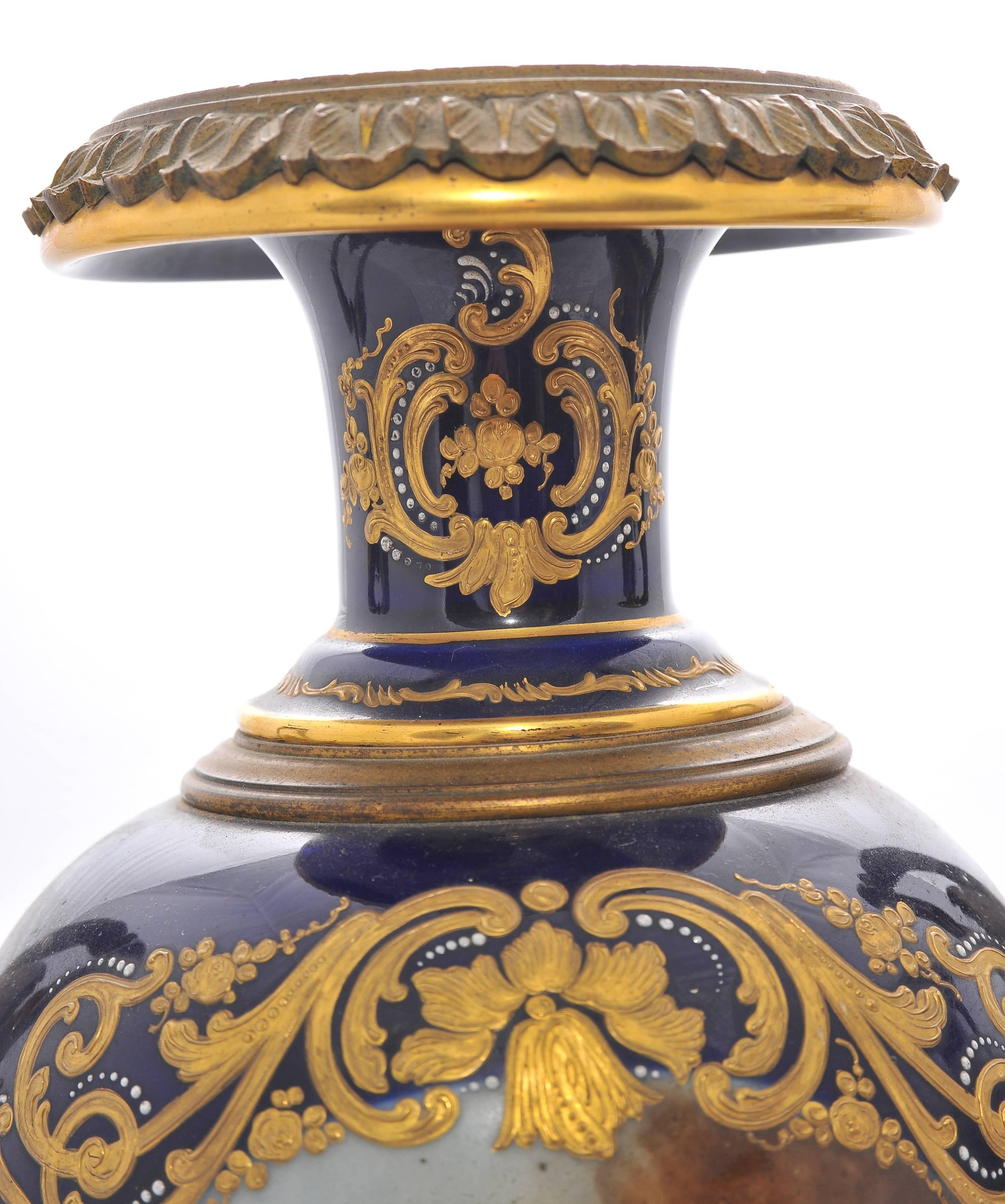 Français Paire de vases en porcelaine de Sèvres du 19e siècle en vente