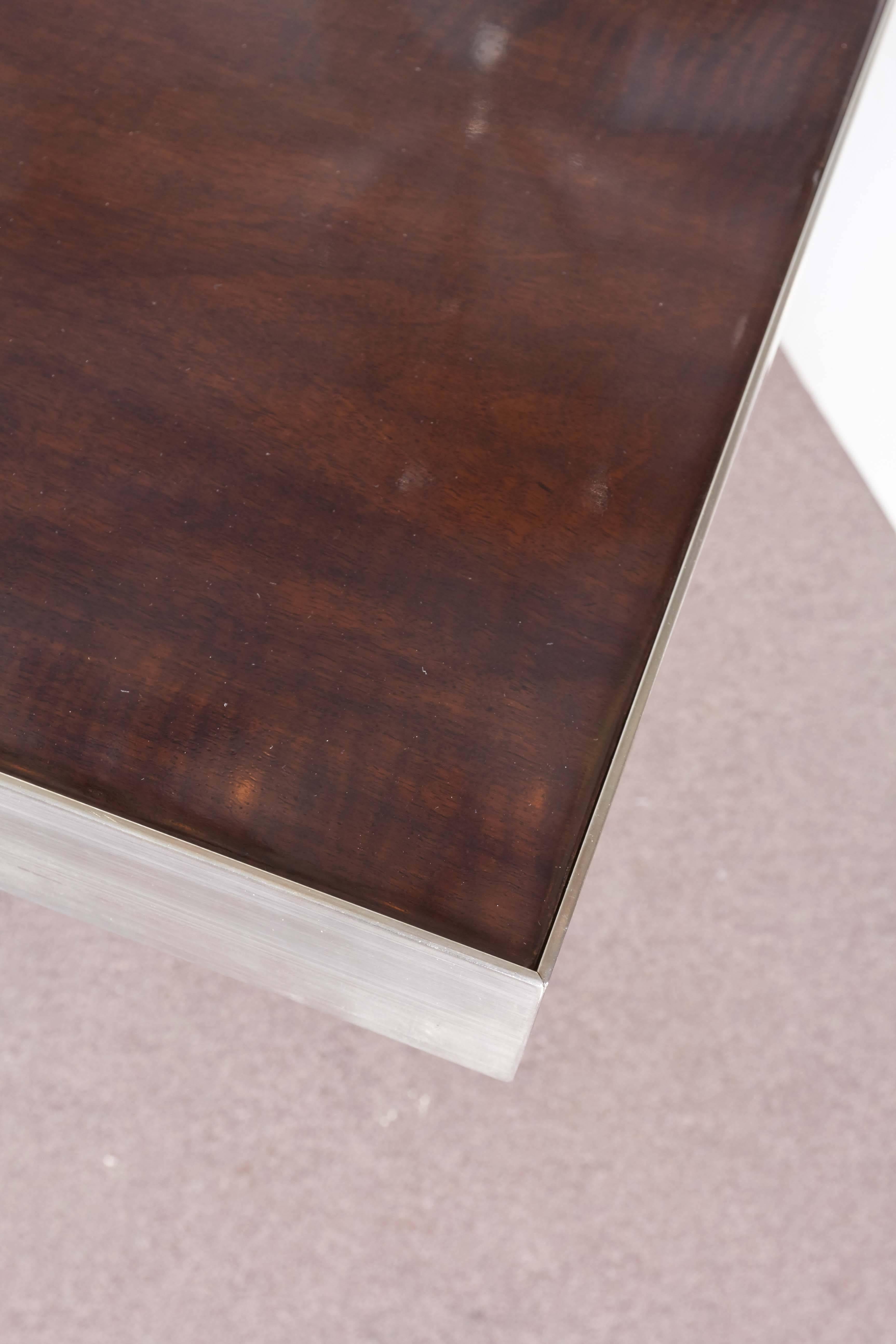 Schmaler modularer/ reversibler/ minimalistischer Schreibtisch in zweifarbigem Wood und Nickel im Angebot 5