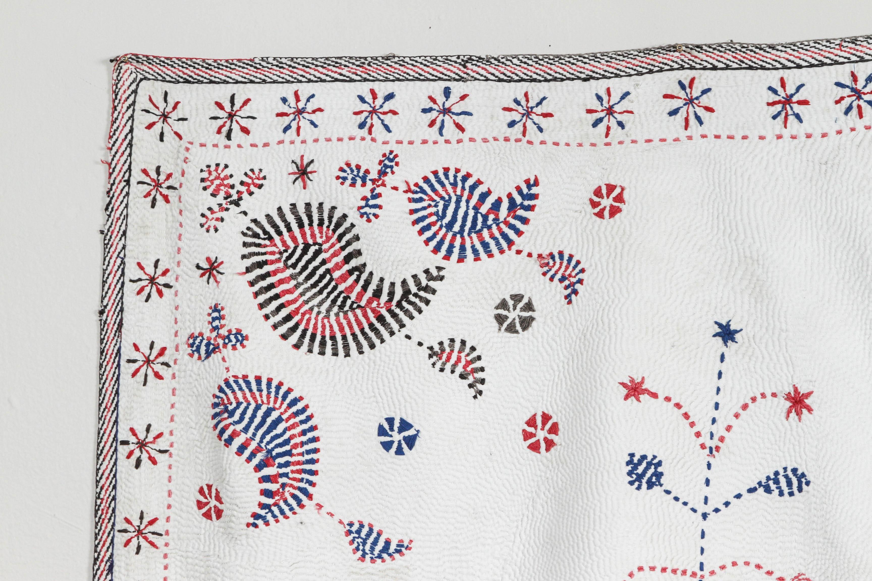 Antique Bengali Kantha Quilt in Red, Blue and White In Good Condition In Los Angeles, CA
