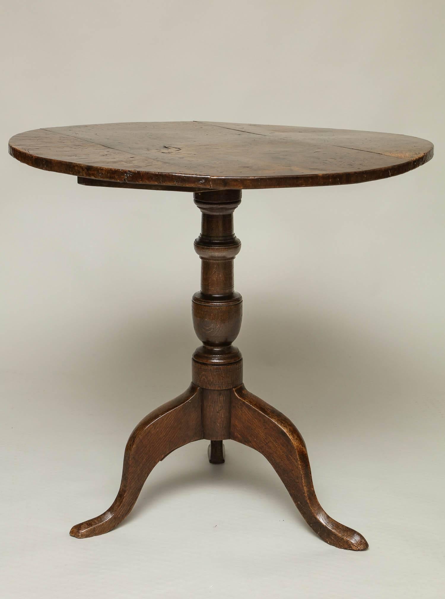 George II Burr Oak Tripod Table In Good Condition In Greenwich, CT