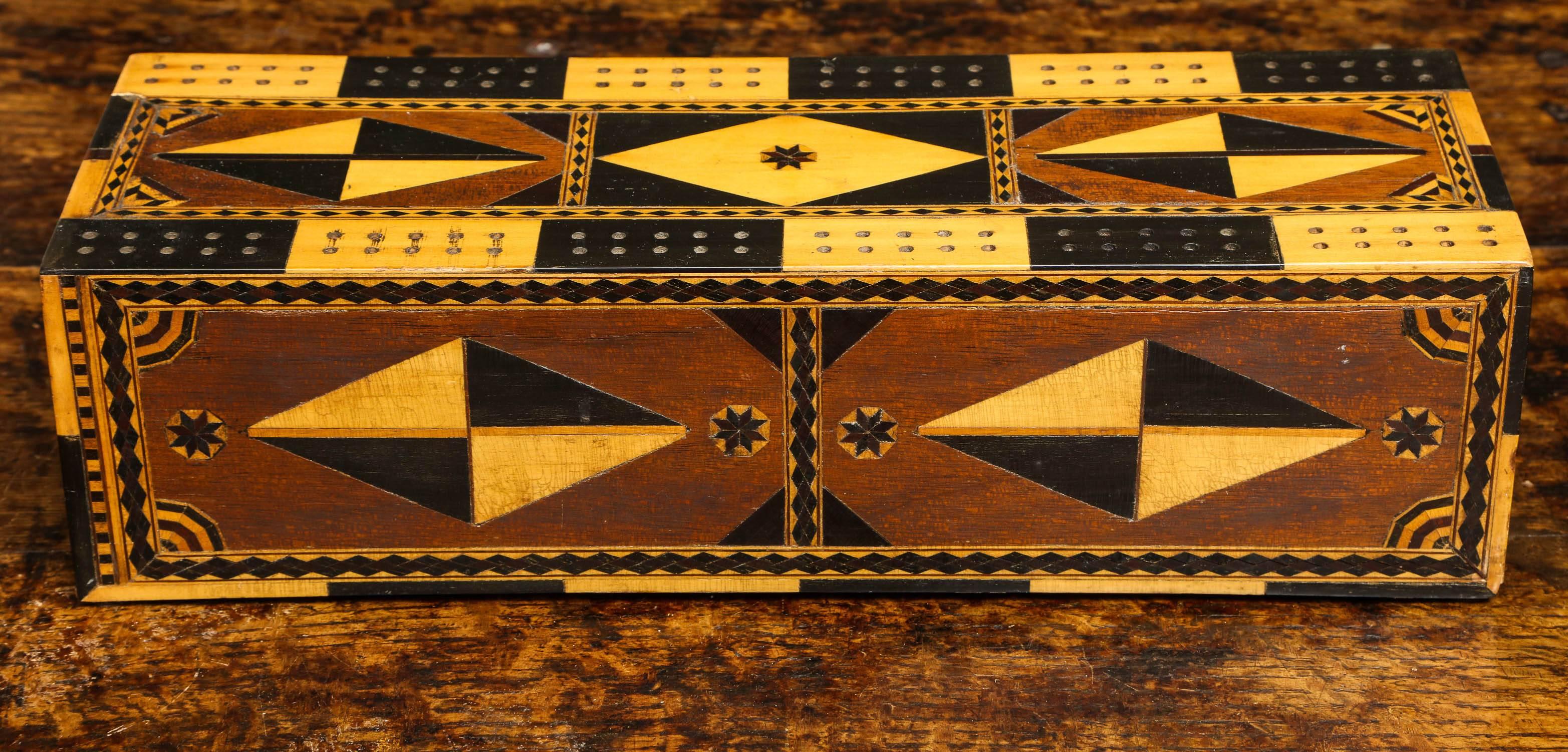 Amazing Marquetry Decorated Cribbage Board and Box In Excellent Condition In Greenwich, CT