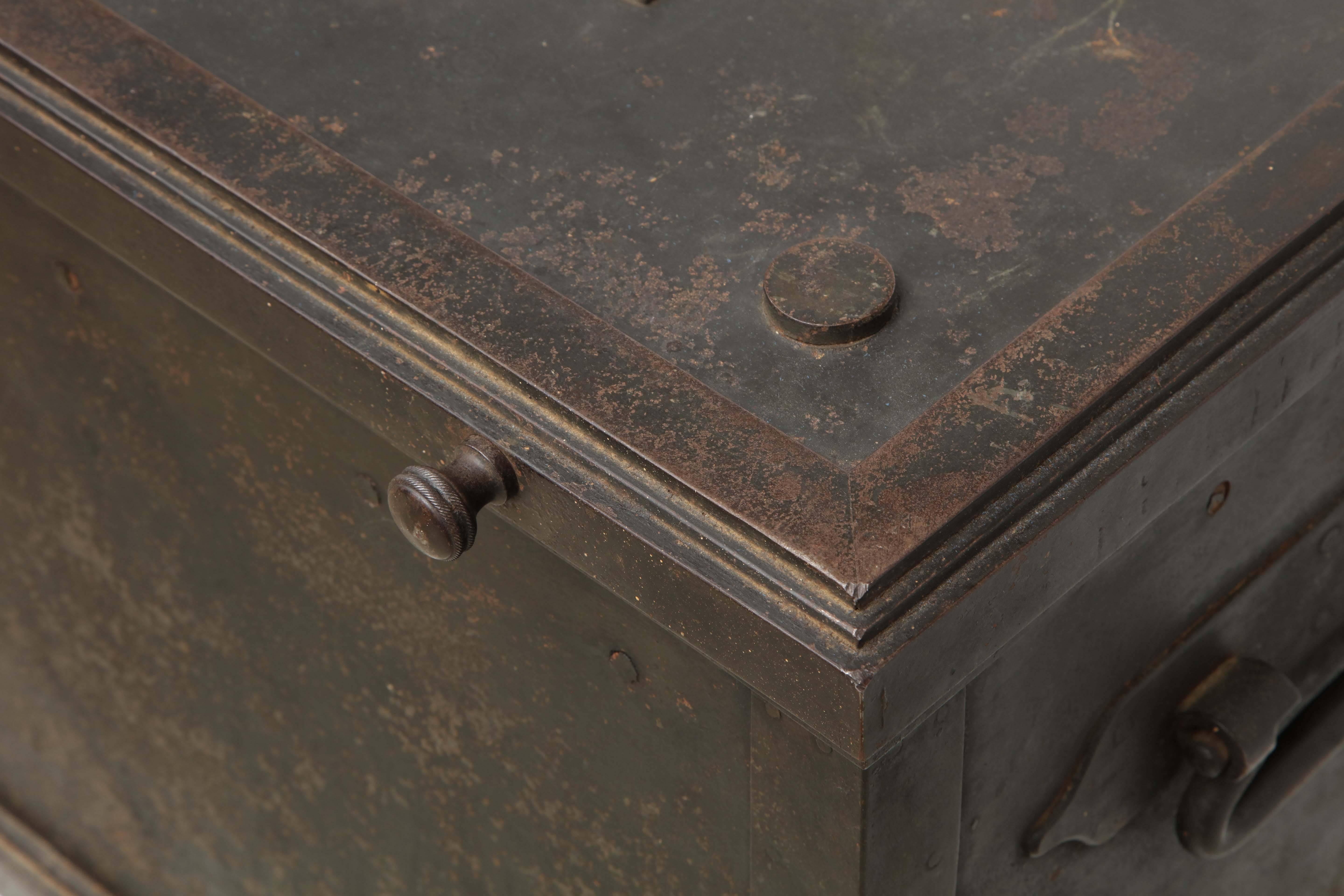 Danish Painted Steelsafe with Hidden Lock, 19th Century For Sale 1