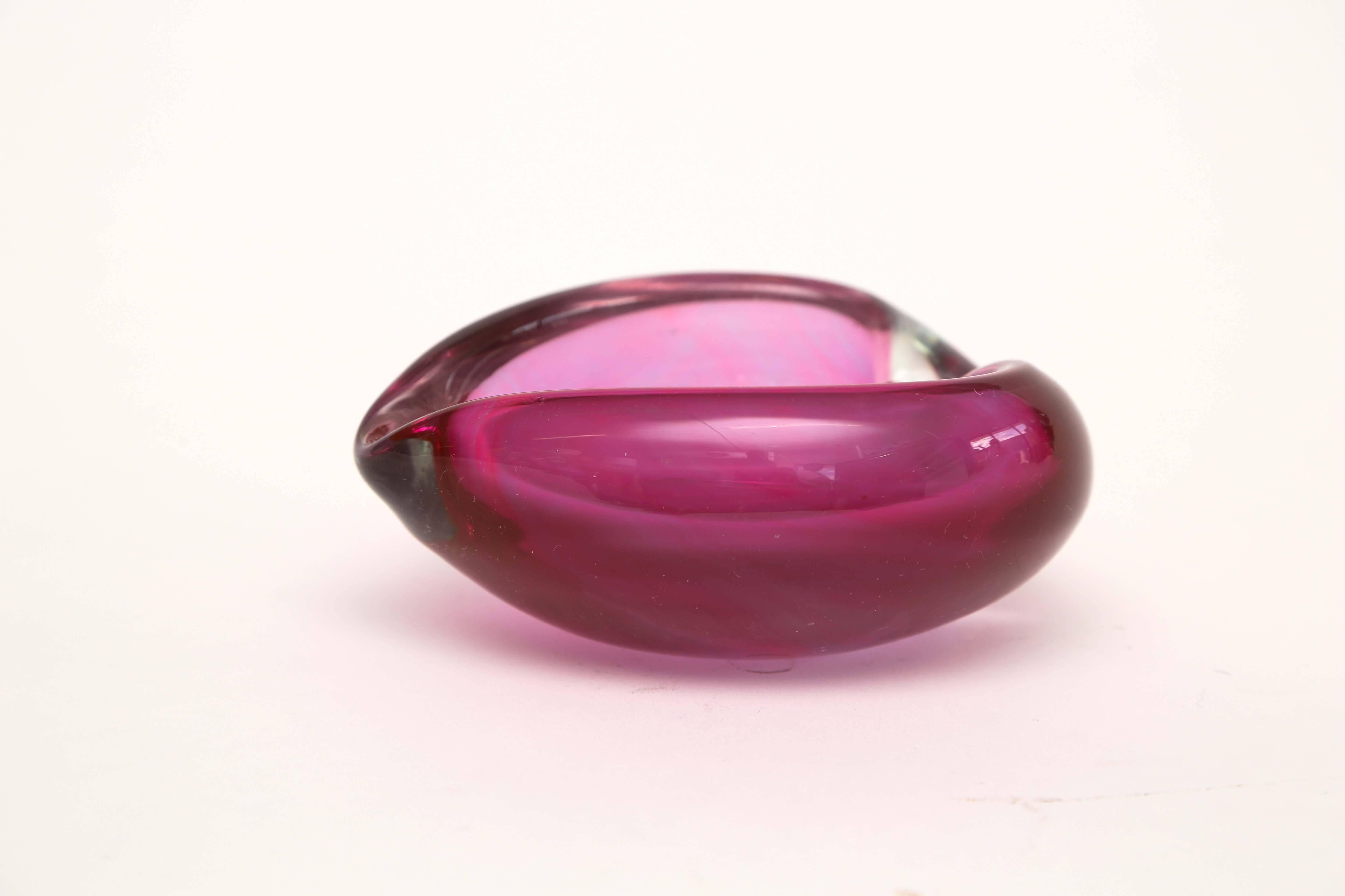 Mid-Century Modern Vibrant Purple Murano Bowl/Dish, 1960s, Italy