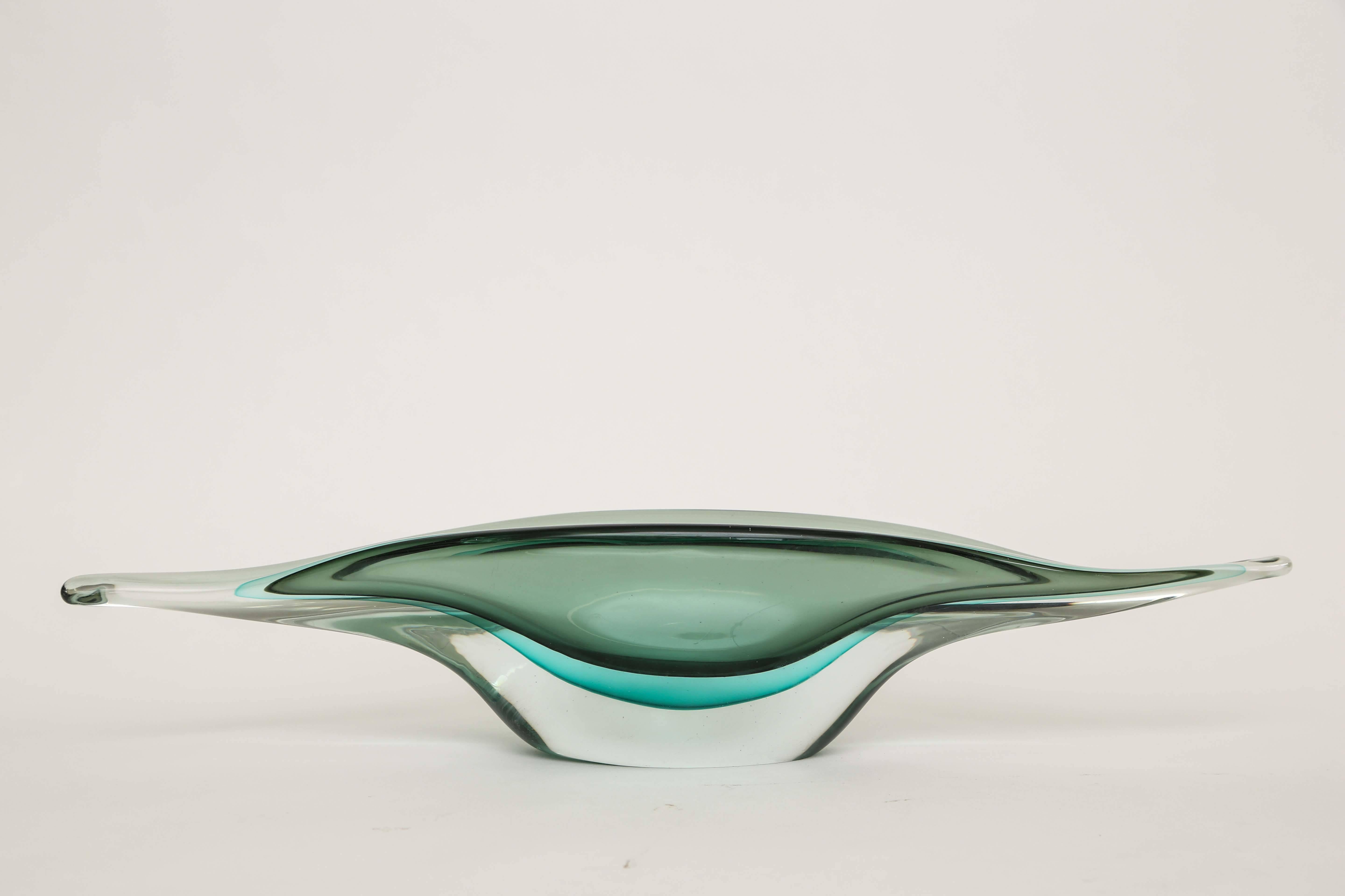 Gorgeous Freeform Murano Dish or Bowl, 1960s, Italy In Excellent Condition In Miami, FL