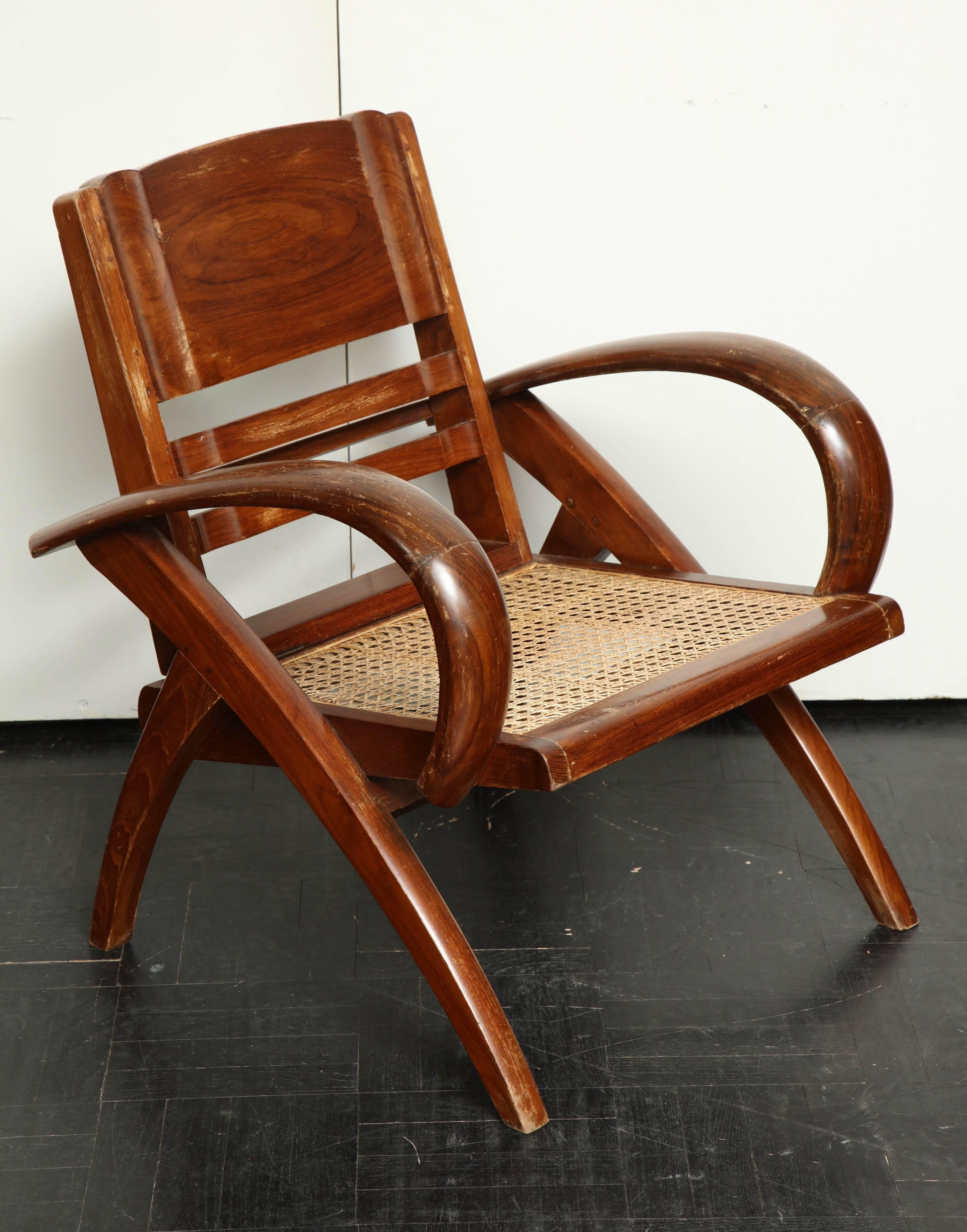 Set of Four Folding Hardwood Colonial Style Armchairs, Settee en Suite For Sale 2