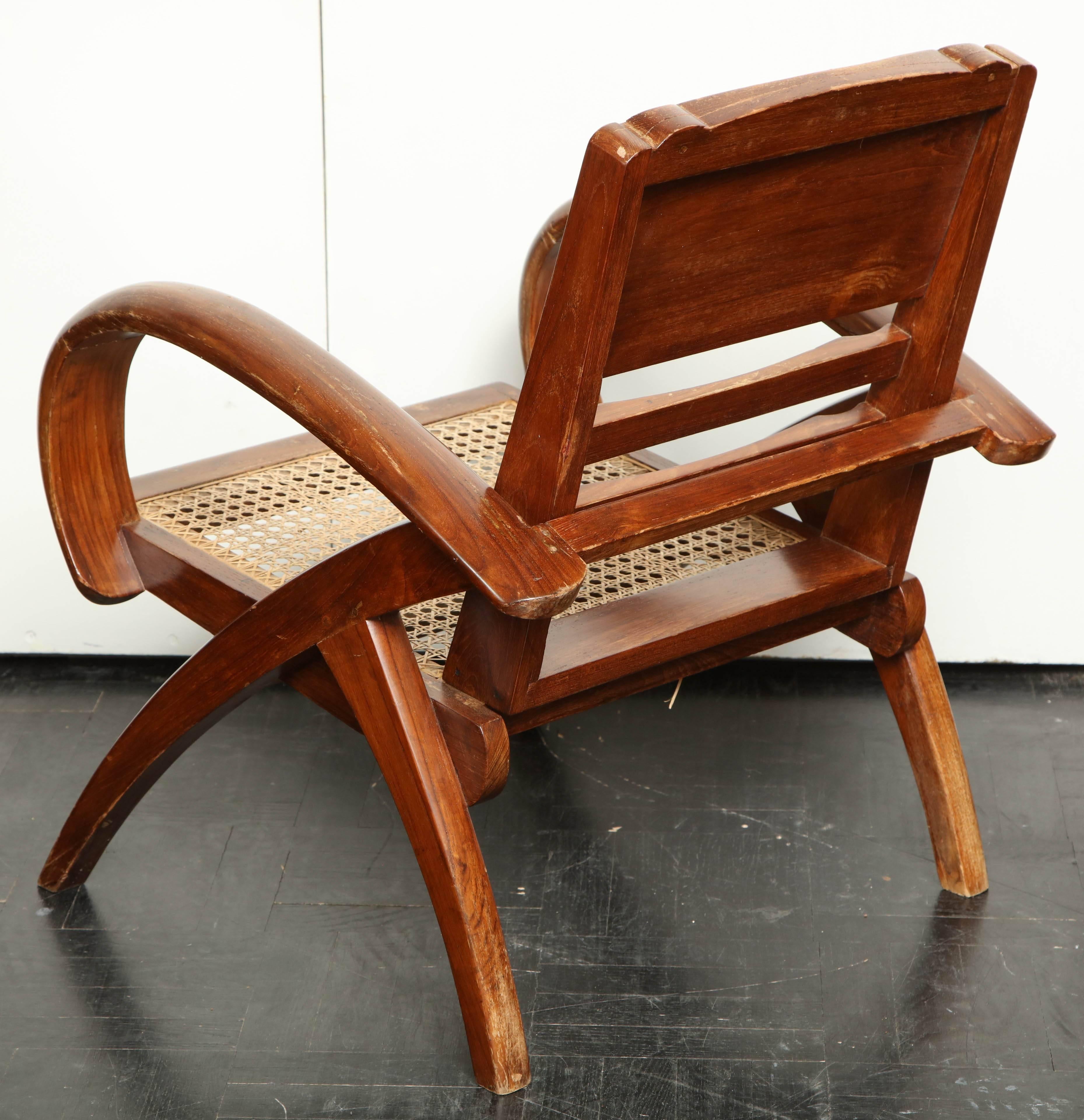 Set of Four Folding Hardwood Colonial Style Armchairs, Settee en Suite For Sale 4