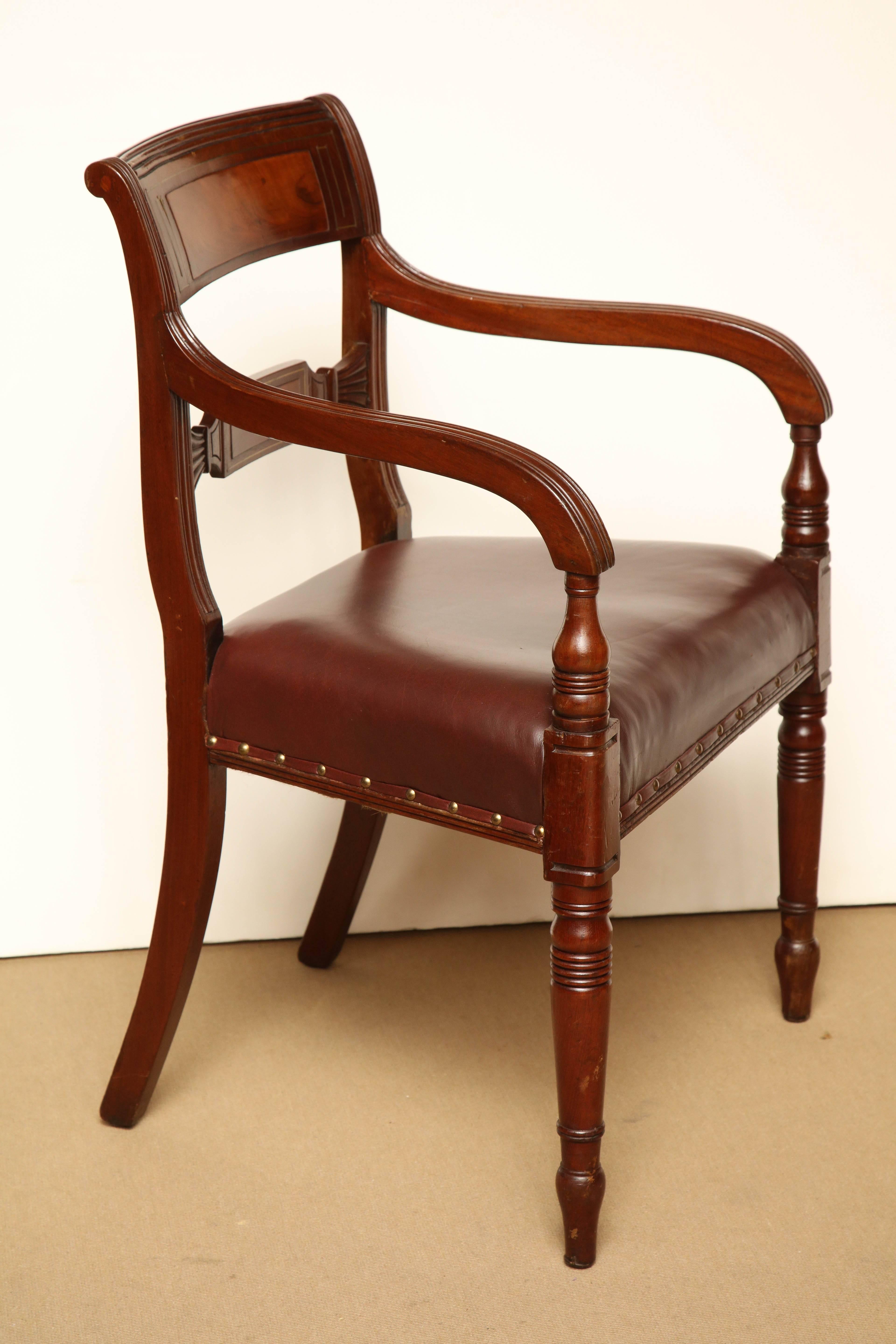 Early 19th Century English Regency, Mahogany and Brass Inlay Desk Chair For Sale 1