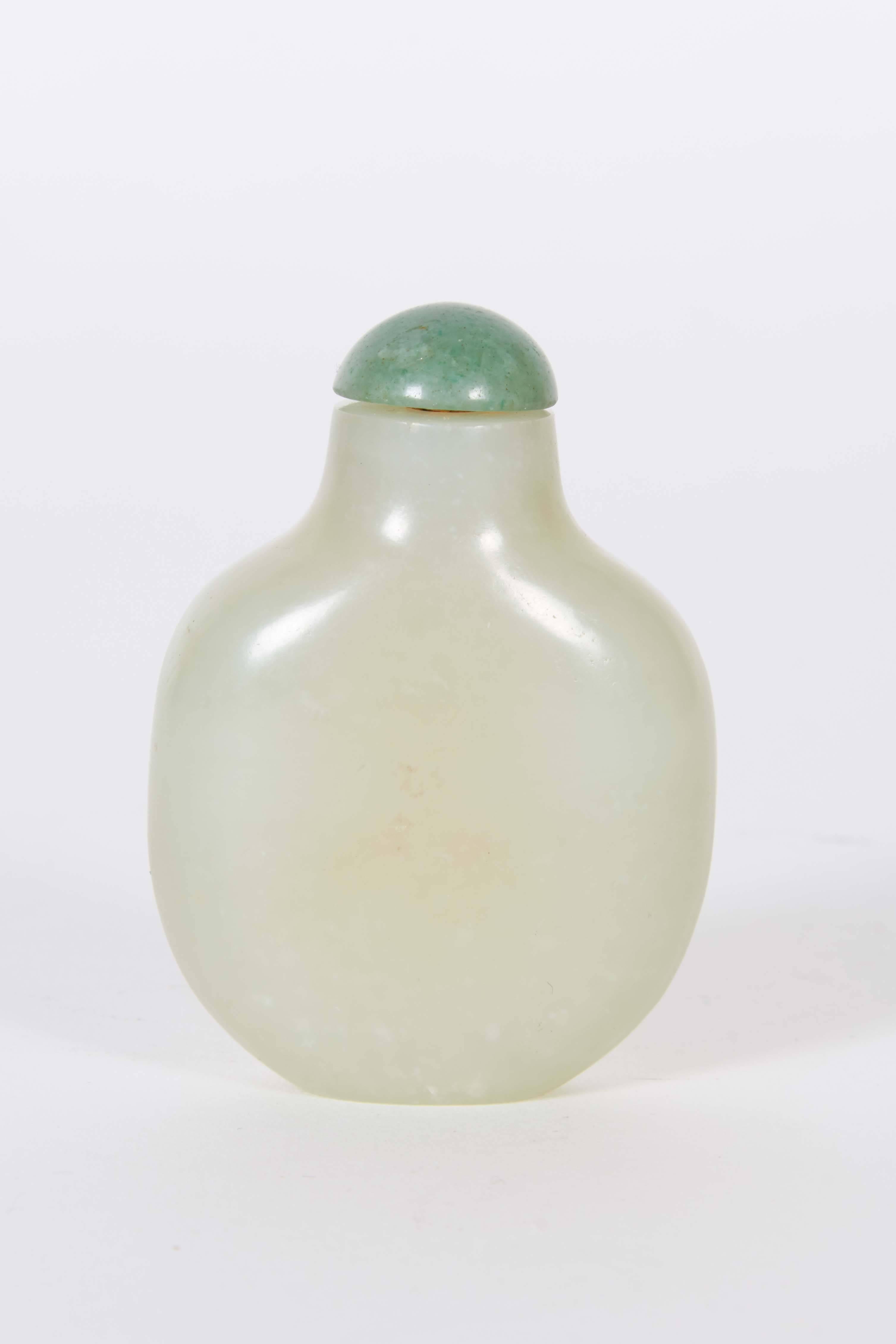 Snuff Bottle in White Jade 1