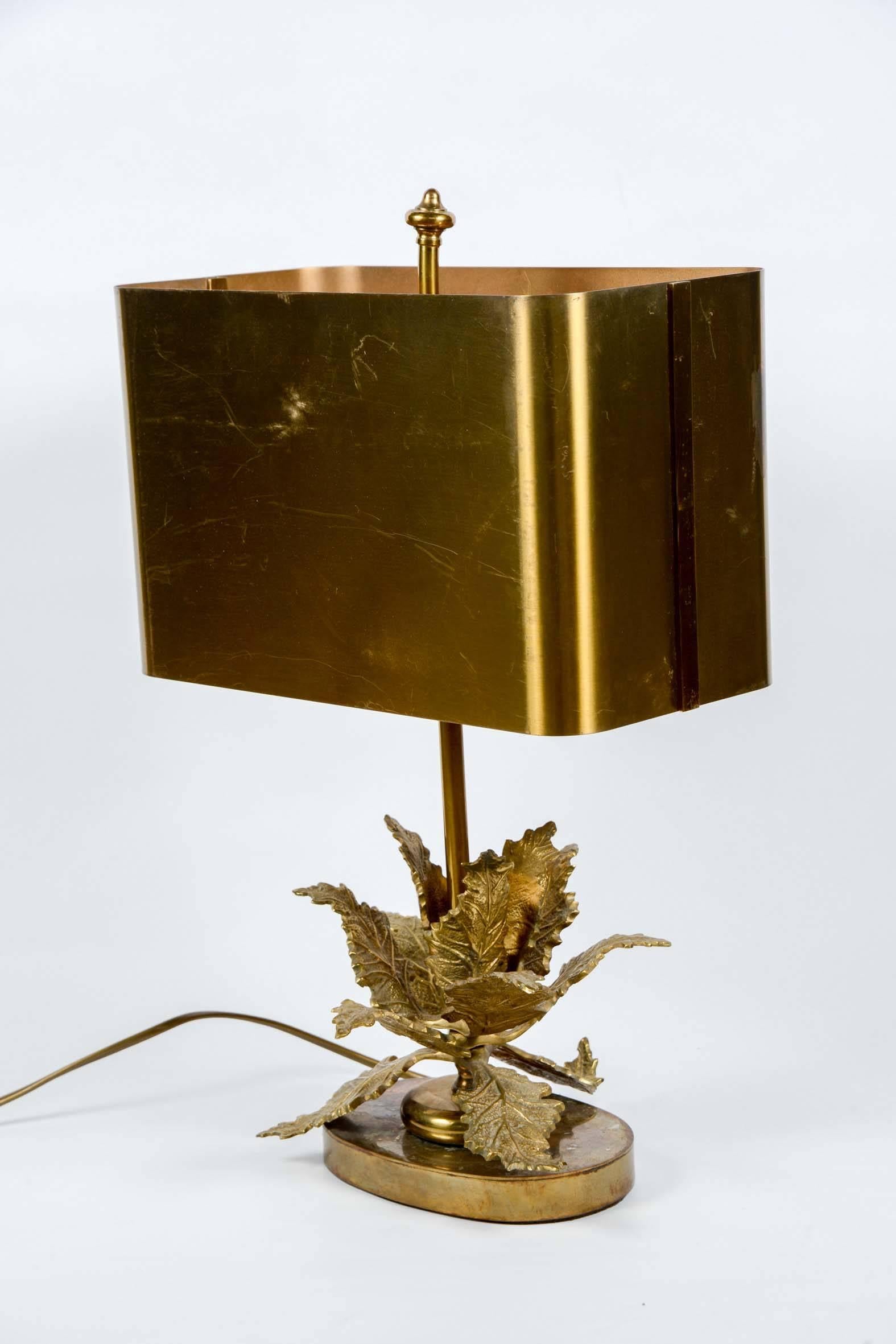 Elegant Small Bronze Table Lamp In Fair Condition In Saint-Ouen, IDF