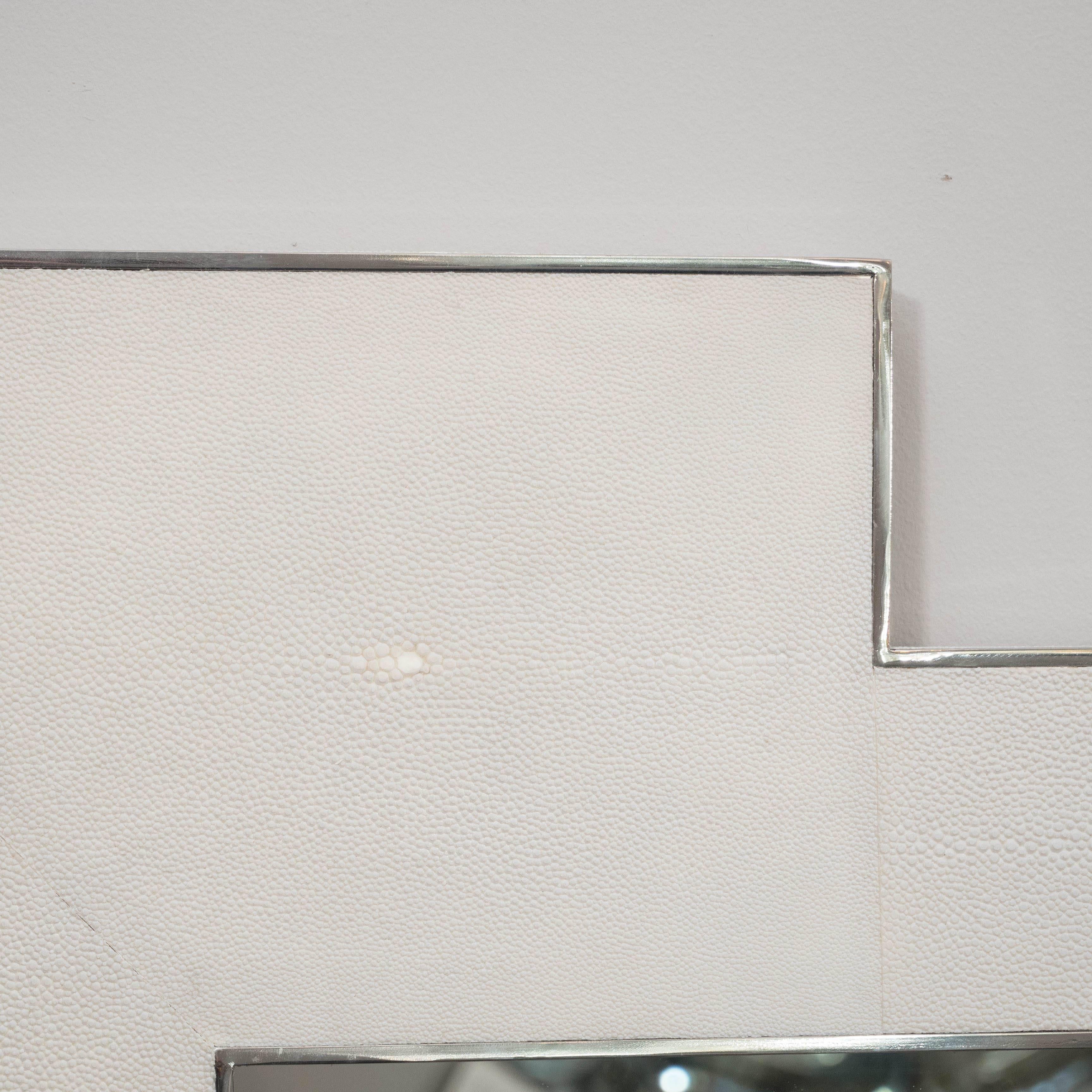 Maßgefertigter quadratischer Shagreen-Spiegel mit quadratischen Kanten (Gefärbt) im Angebot