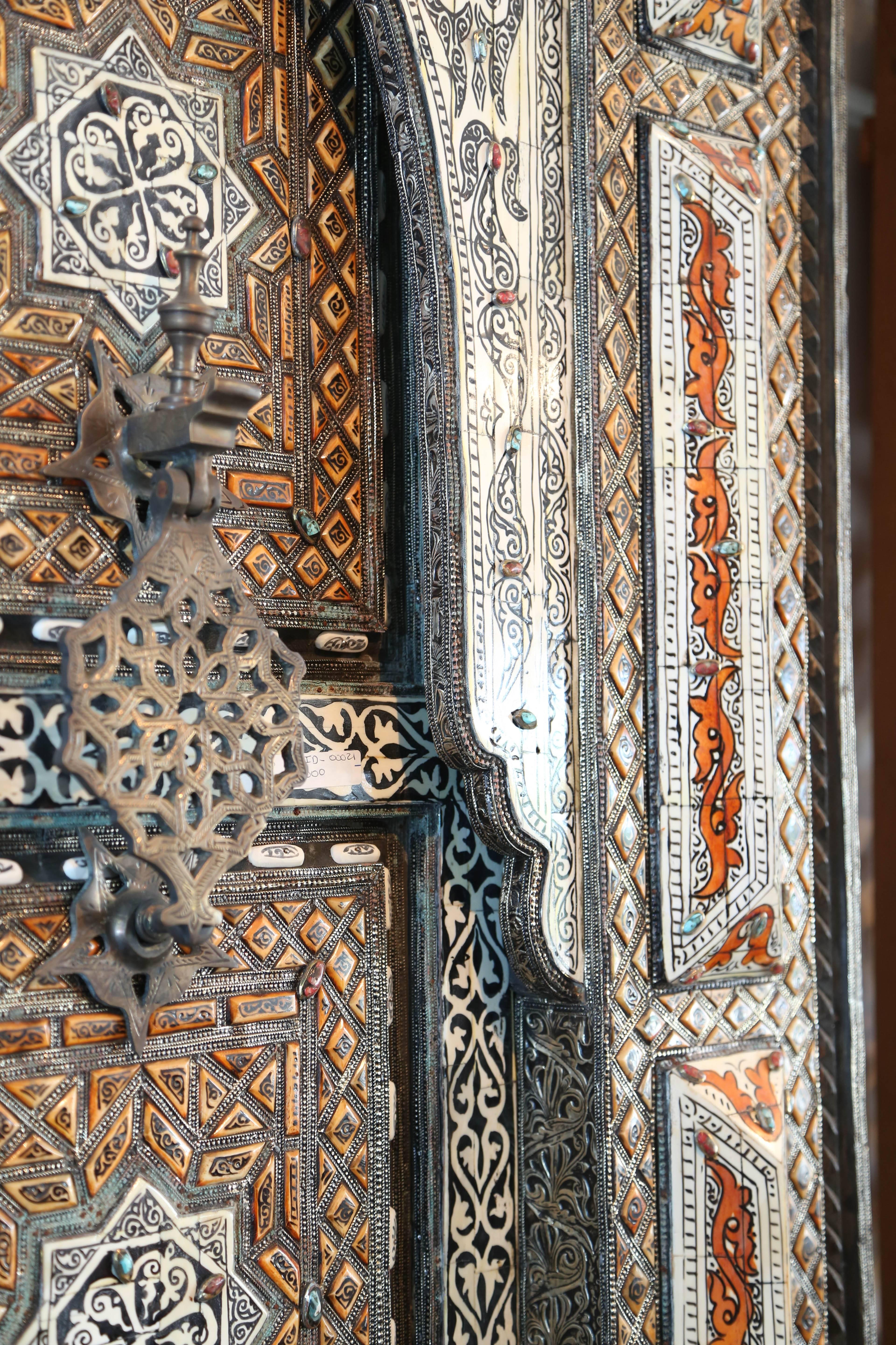 Exquisite 19th Century Moroccan Palace Door In Excellent Condition In West Palm Beach, FL