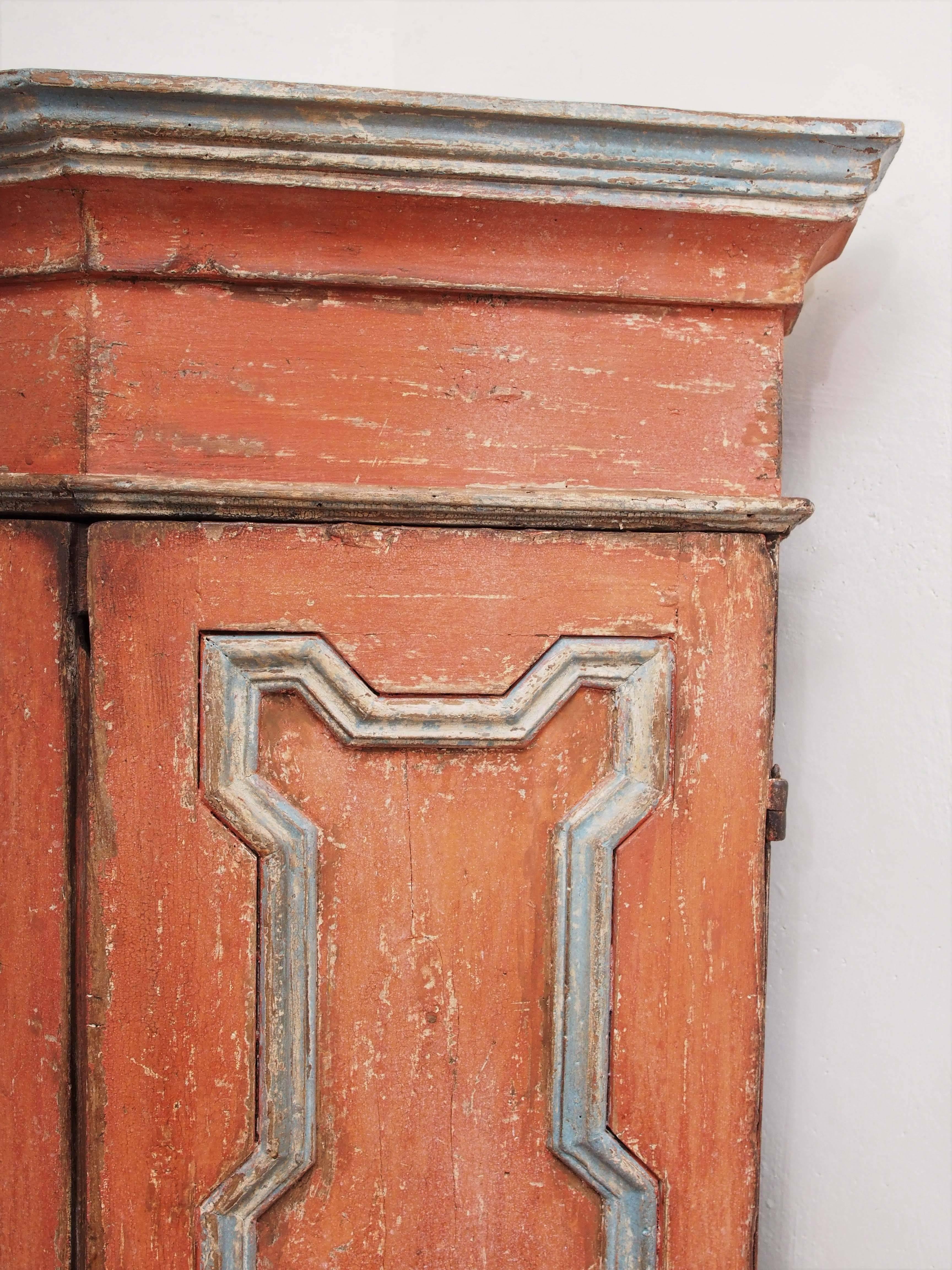 Hand-Carved 18th Century Italian Corner Cabinet For Sale