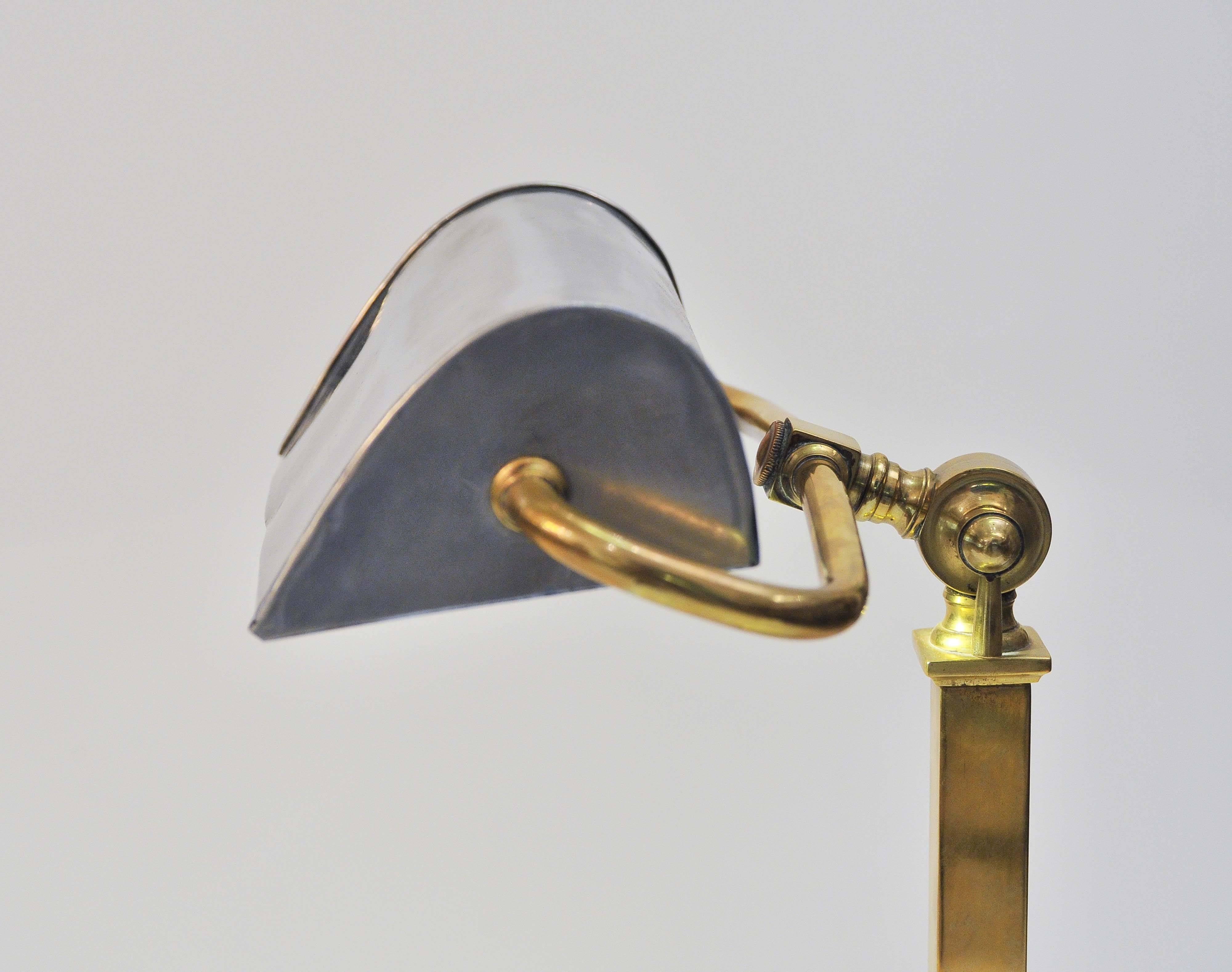 Early 20th Century Brass Desk Lamp with Original Inkwells and Pen Tray For Sale 1