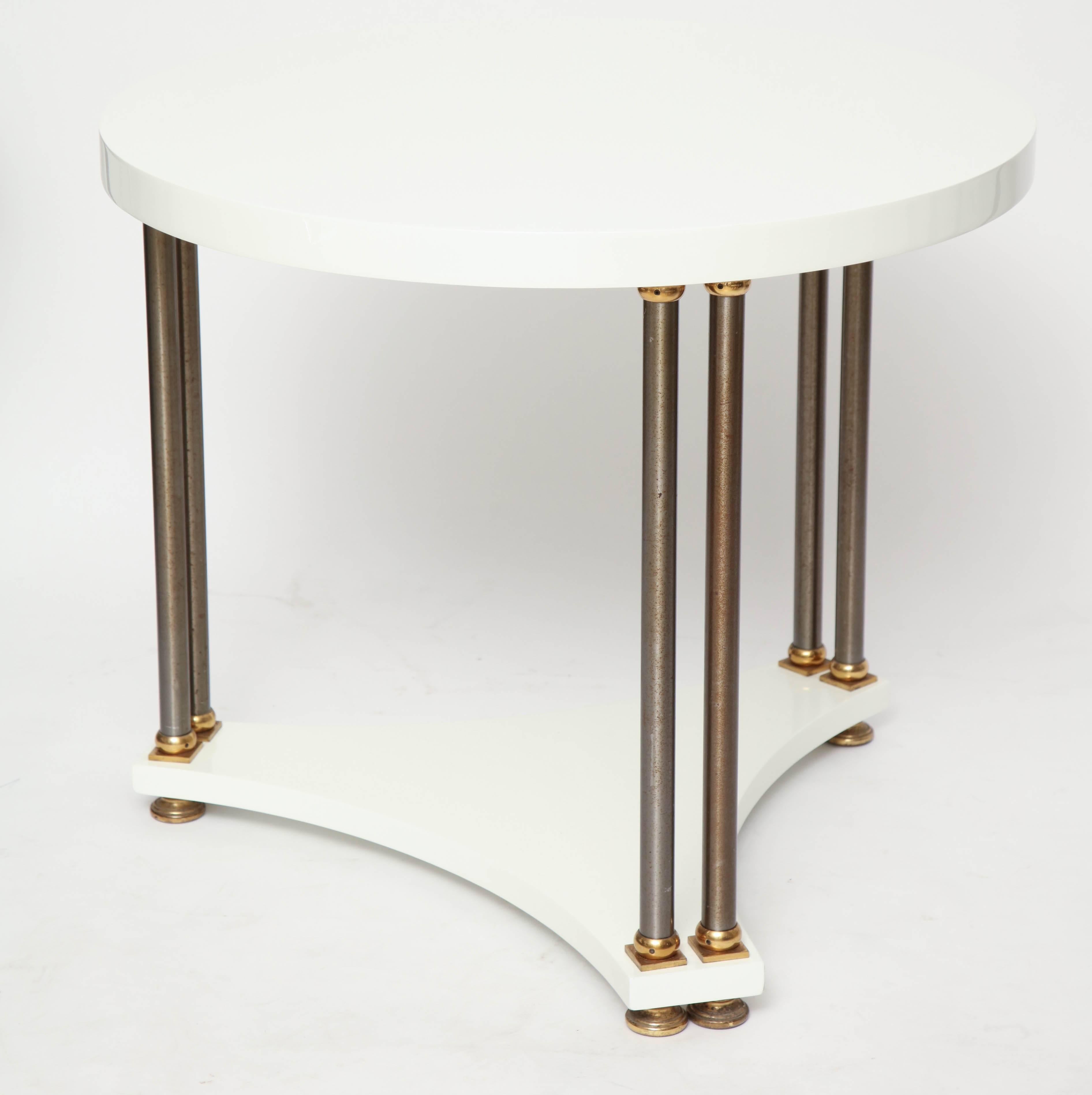 Mid-20th Century Round 1940s White Lacquer Side Table with Brass Legs, in the Manner of Jansen