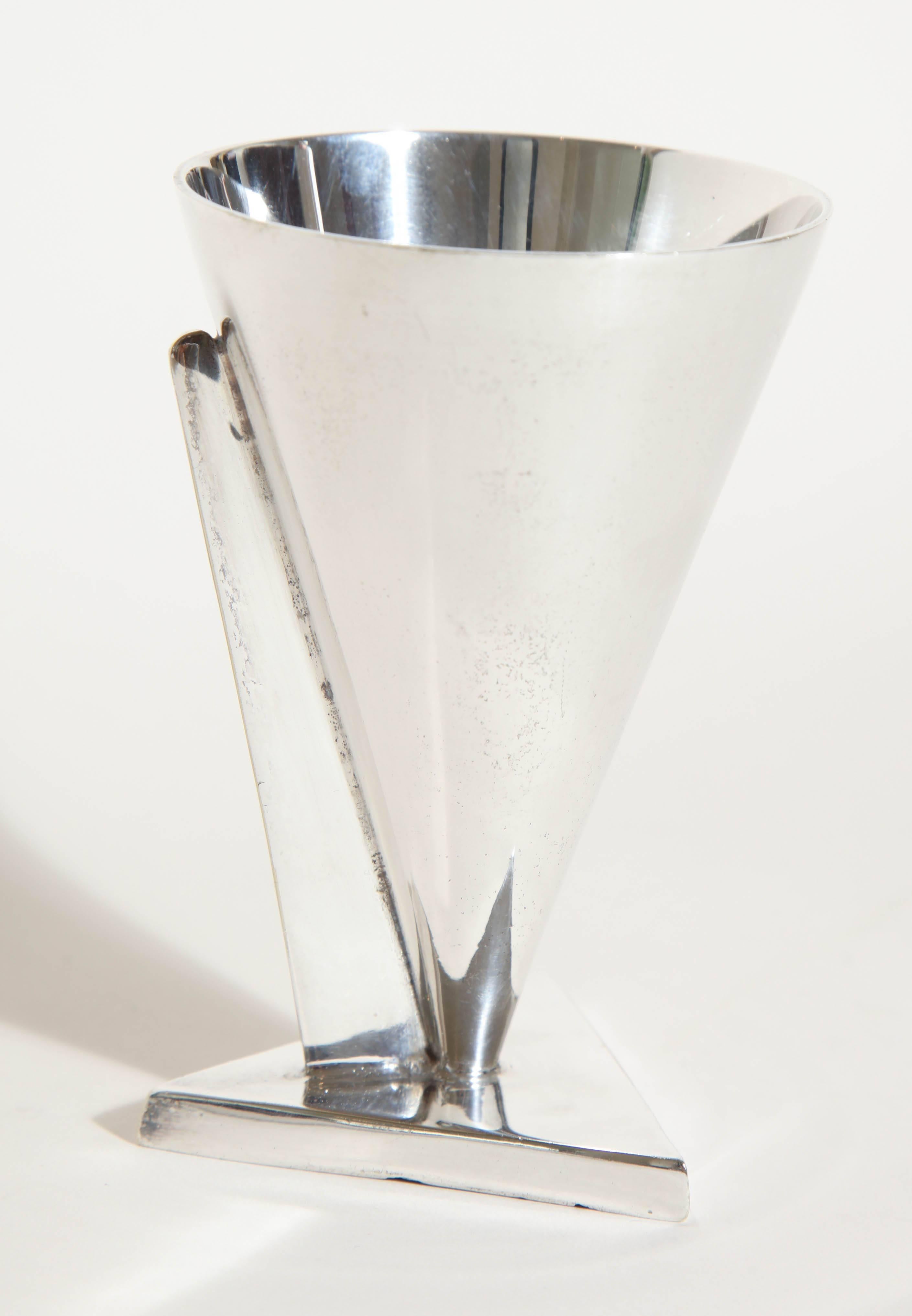 20th Century French Art Deco Silver Plated Cocktail Coupe Attributed to Maison Desny For Sale