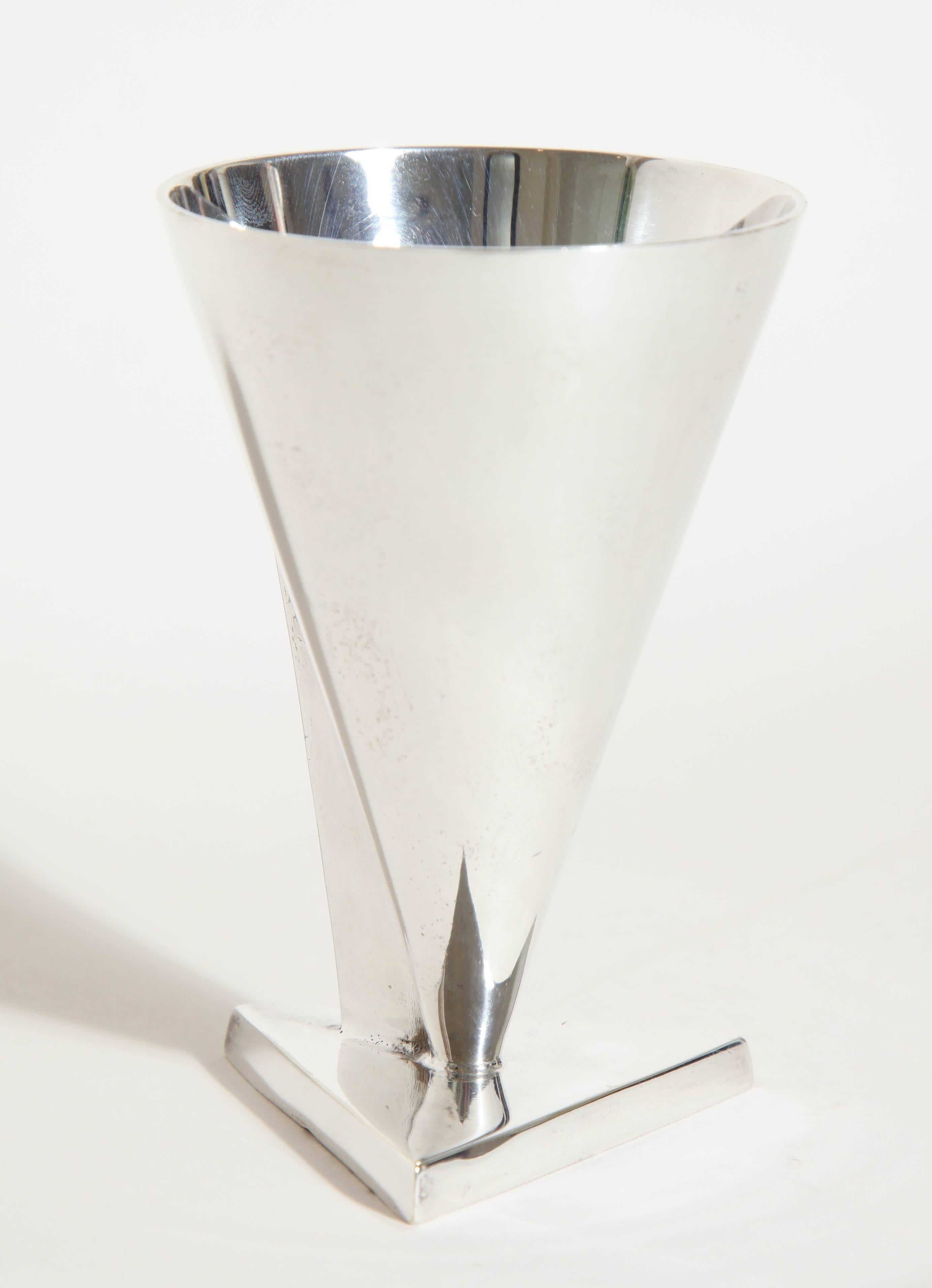 French Art Deco Silver Plated Cocktail Coupe Attributed to Maison Desny For Sale 1