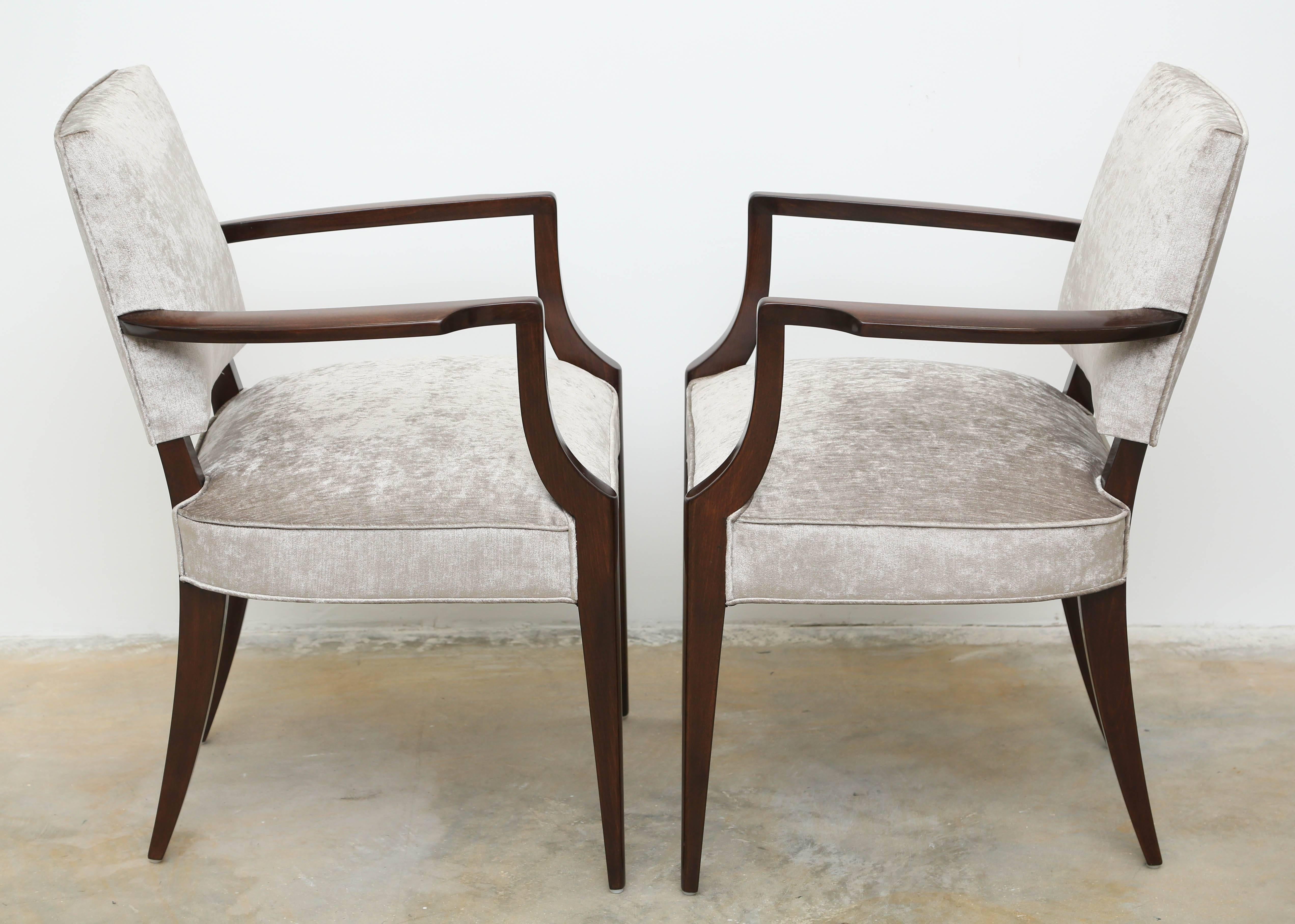 Elegant bridge armchairs in beech, re-upholstered in chic silver-grey velvet.
Jules Leleu style.
Very comfortable and stylish.
Frames in excellent condition, recently refinished.