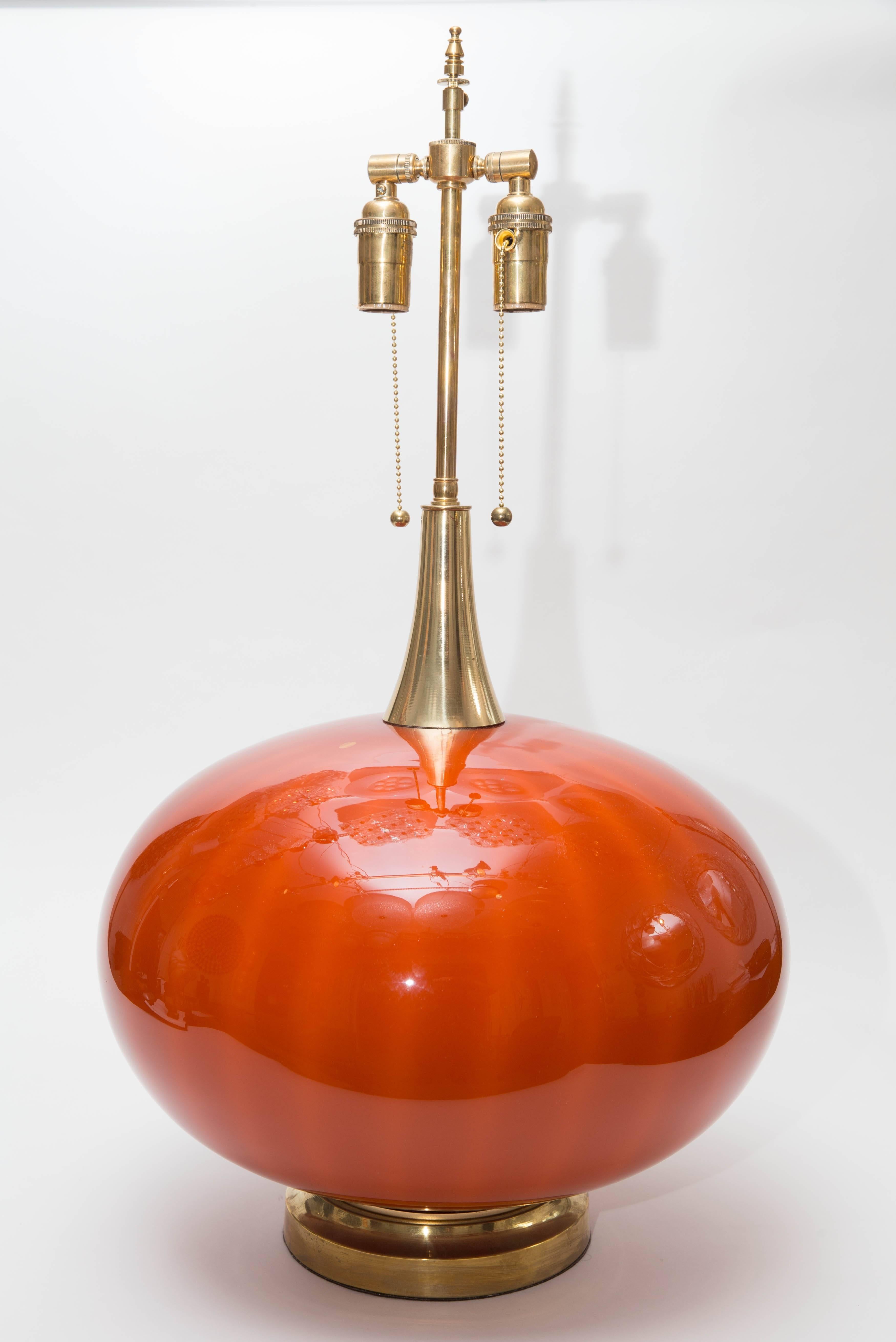 Pair of Orange Murano Glass Orb Shaped Lamps with Brass Detail In Good Condition In Bridgehampton, NY