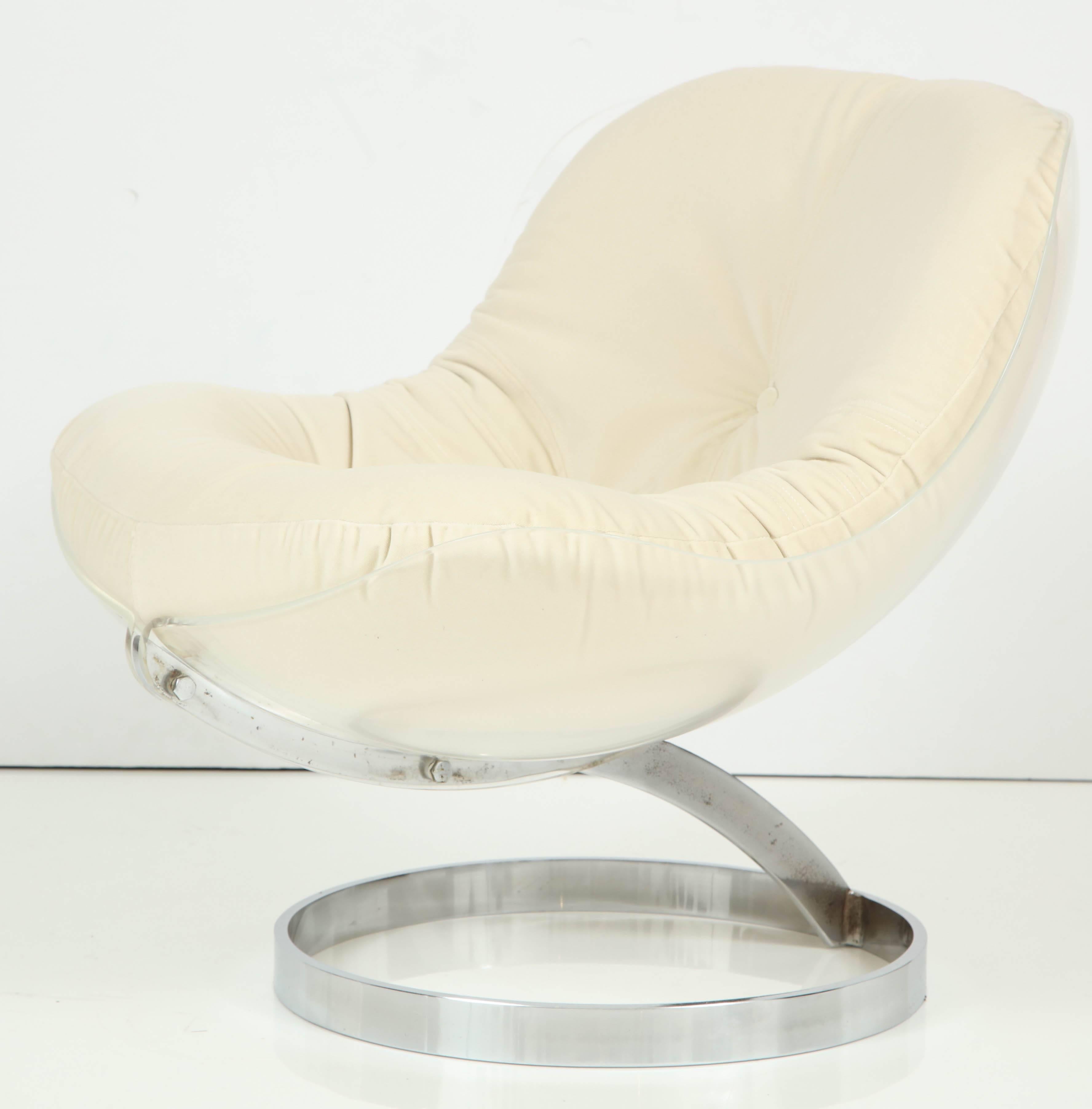 Rare clear sphere chair by Boris Tabacoff, France 1970. Chrome on good shape, reupholstered after the original cover.