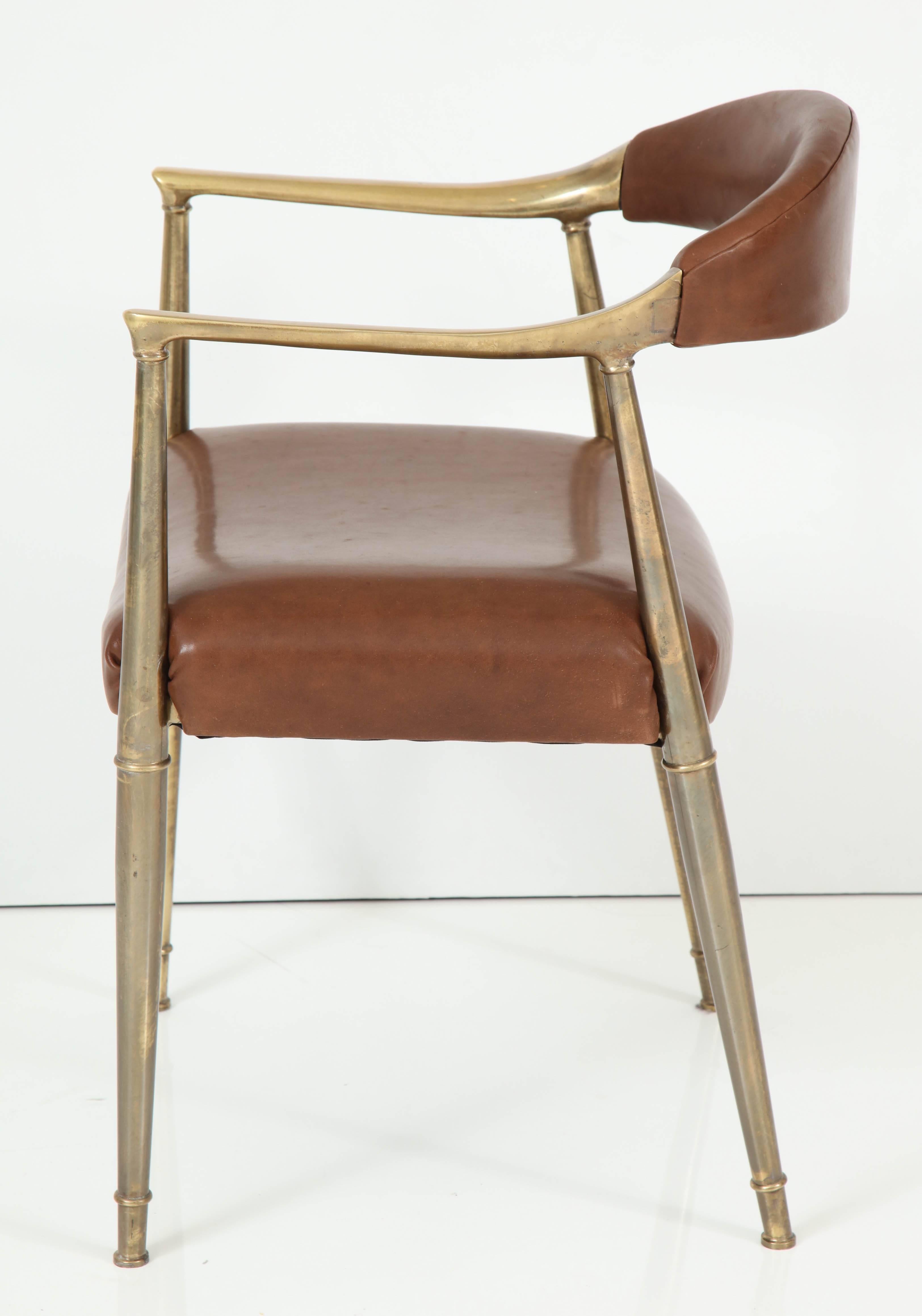 Italian Brass Armchair in Saddle Leather In Good Condition For Sale In New York, NY