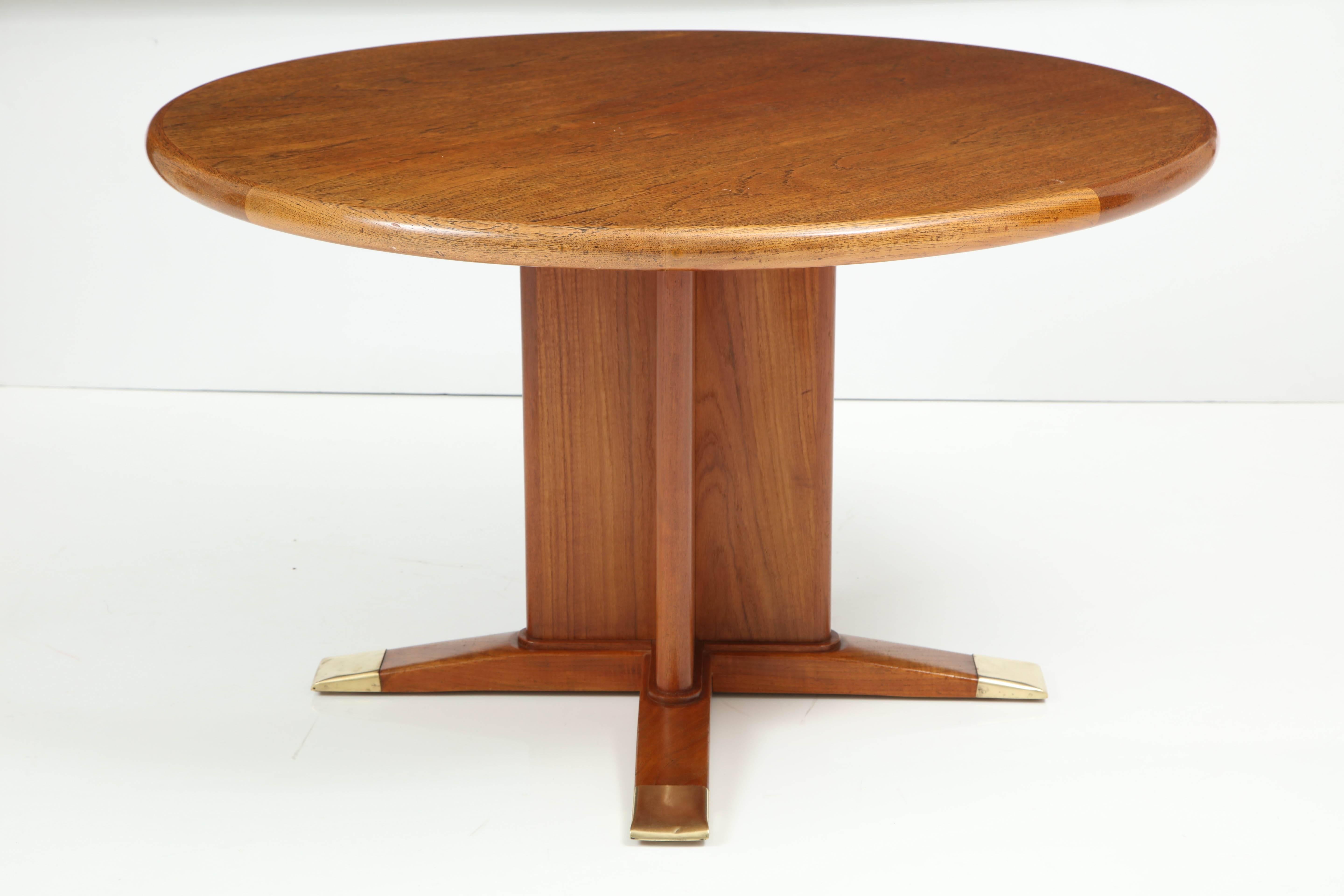 Scandinavian Modern Frits Henningsen Pedestal Table