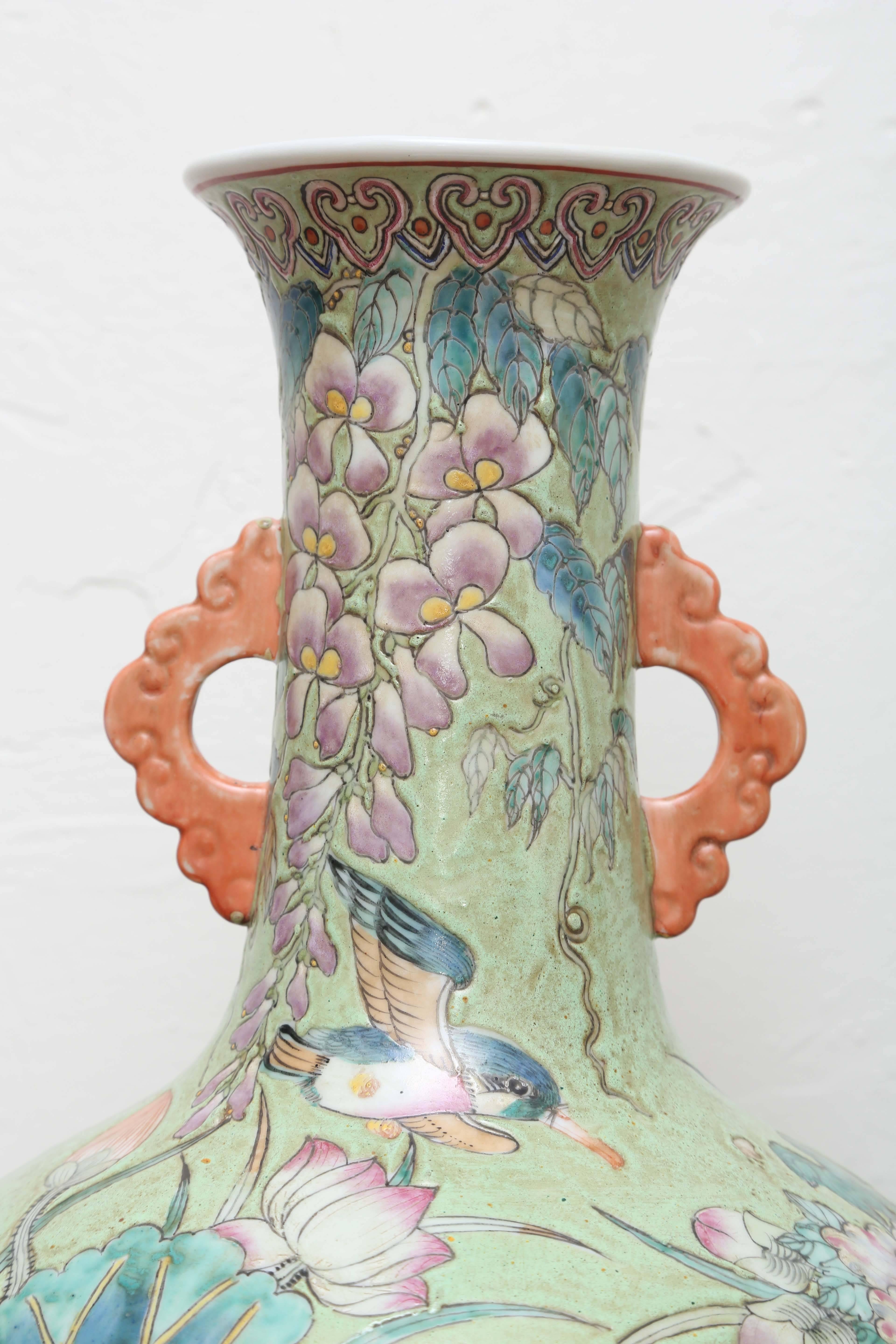 20th Century Pair of Vintage Chinese Vases on Stands