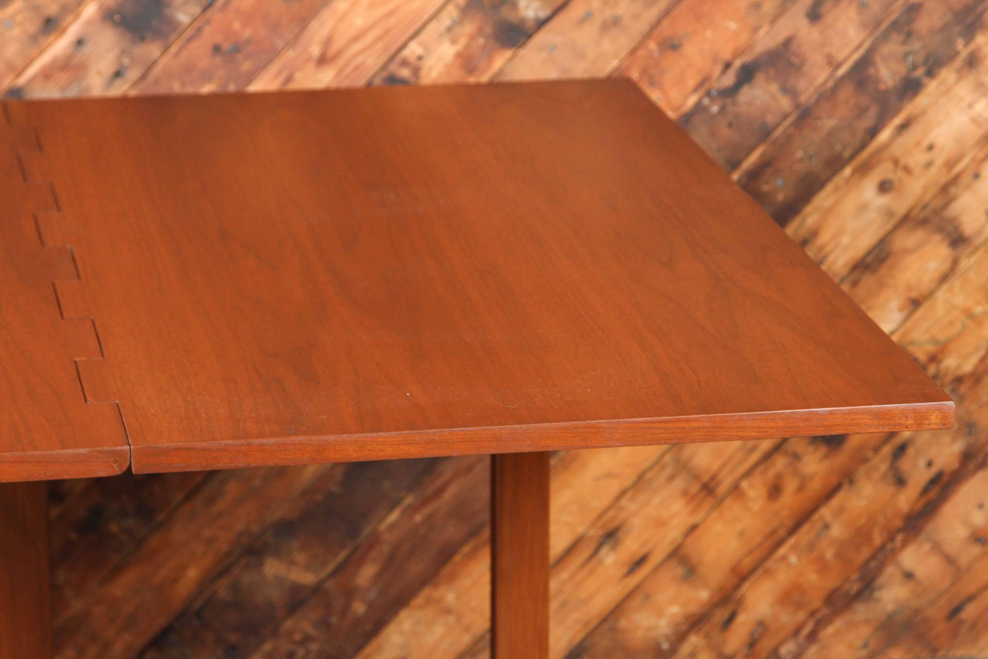 George Nelson for Herman Miller Refinished Walnut Dining Table In Excellent Condition In santa monica, CA