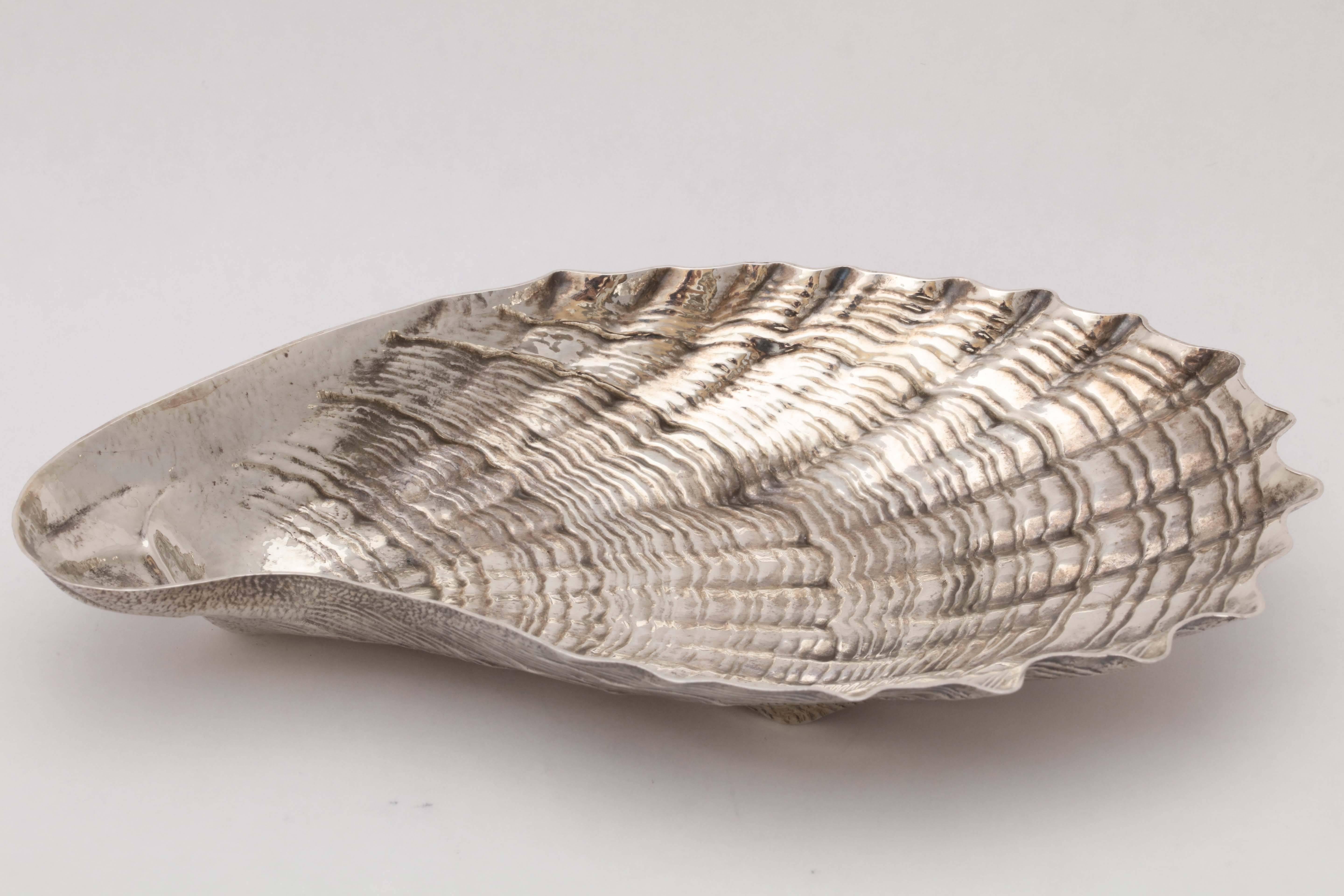 Aesthetic Movement, style, rare, unusual, large, sterling silver oyster shell, R. Wallace & Sons Co., Wallingford, CT., circa 1930s. Measures: 6 3/4 inches; long x 4 1/4 inches; wide (at widest point) x 1 1/4 inches high. At one point, the