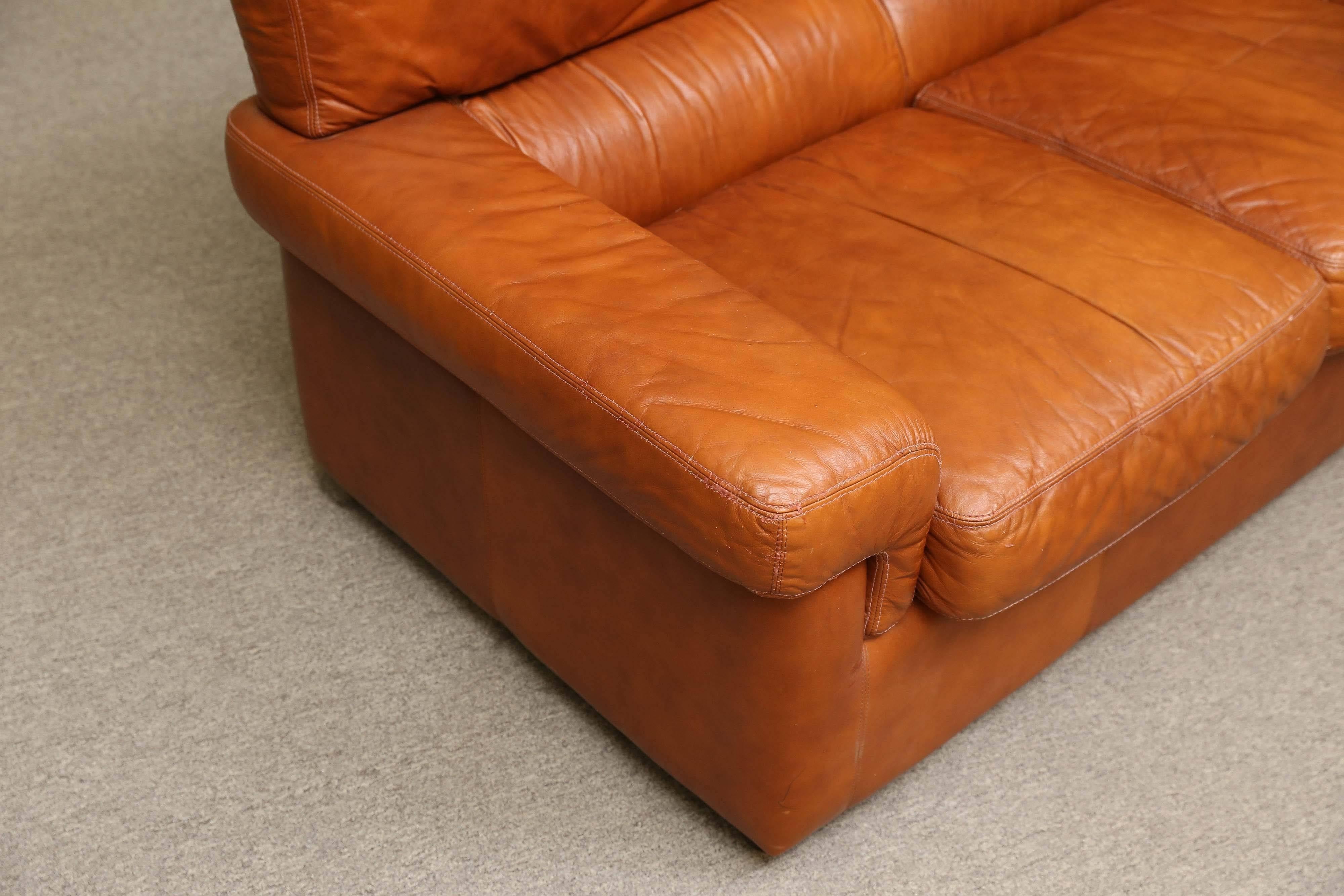 Mid-Century Modern Italian Mid-Century Leather Sofa For Sale