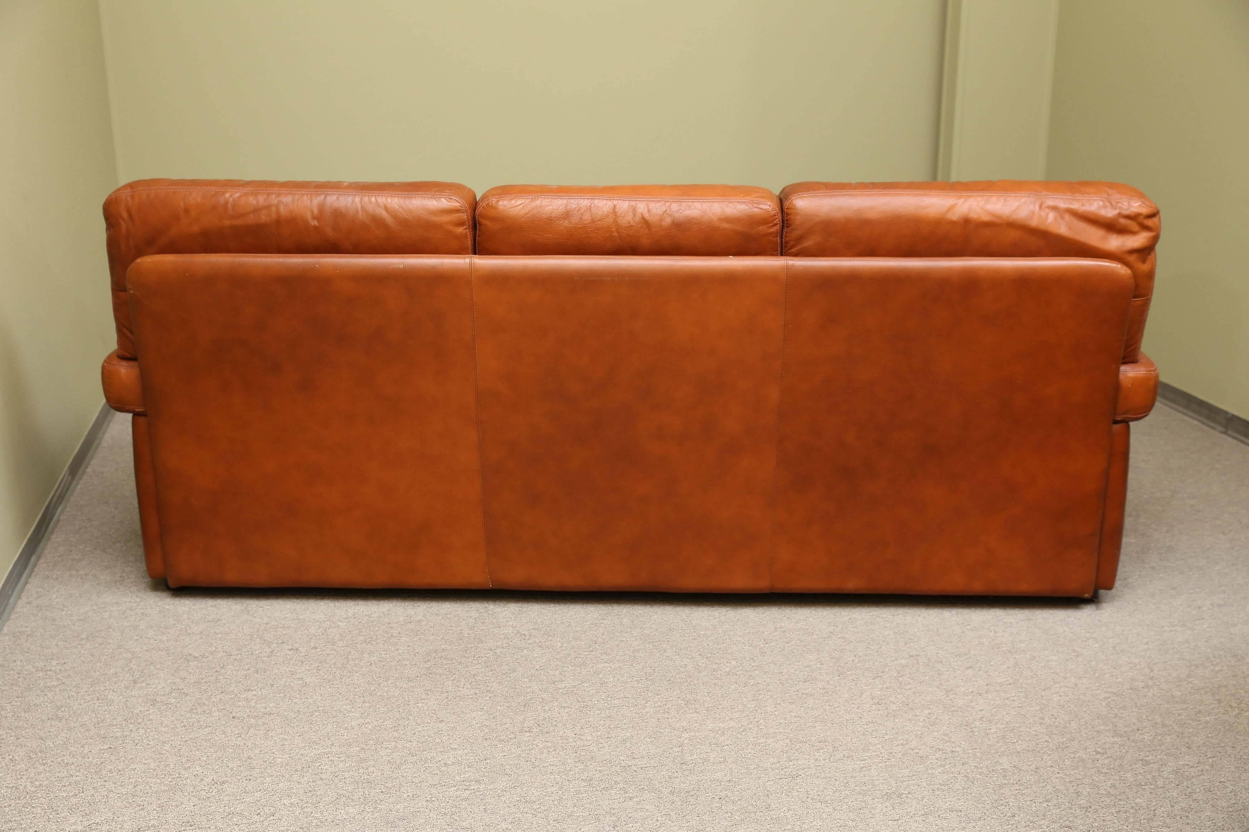20th Century Italian Mid-Century Leather Sofa For Sale