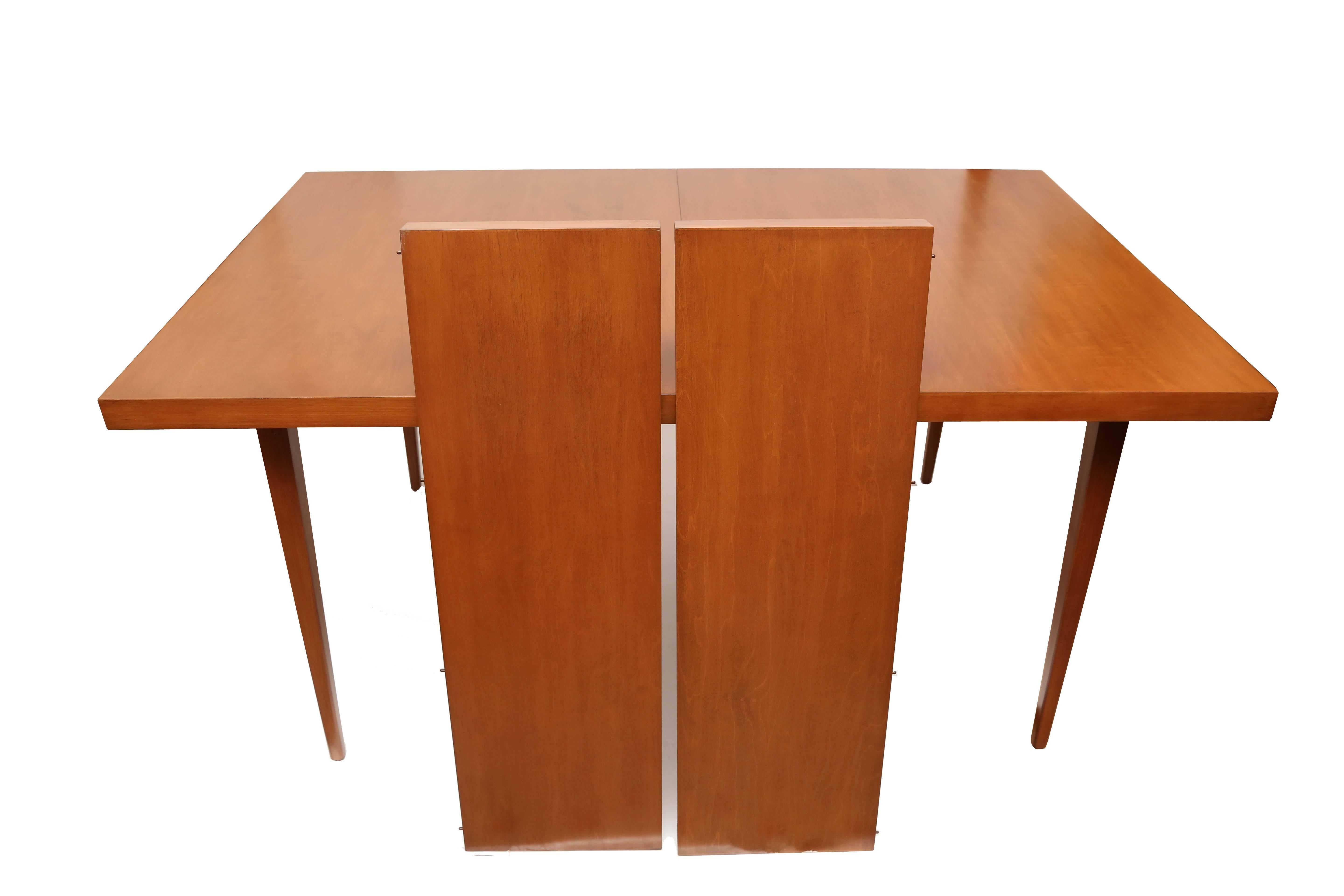American Paul McCobb Dining Table with Two Leaves, USA, 1960s For Sale