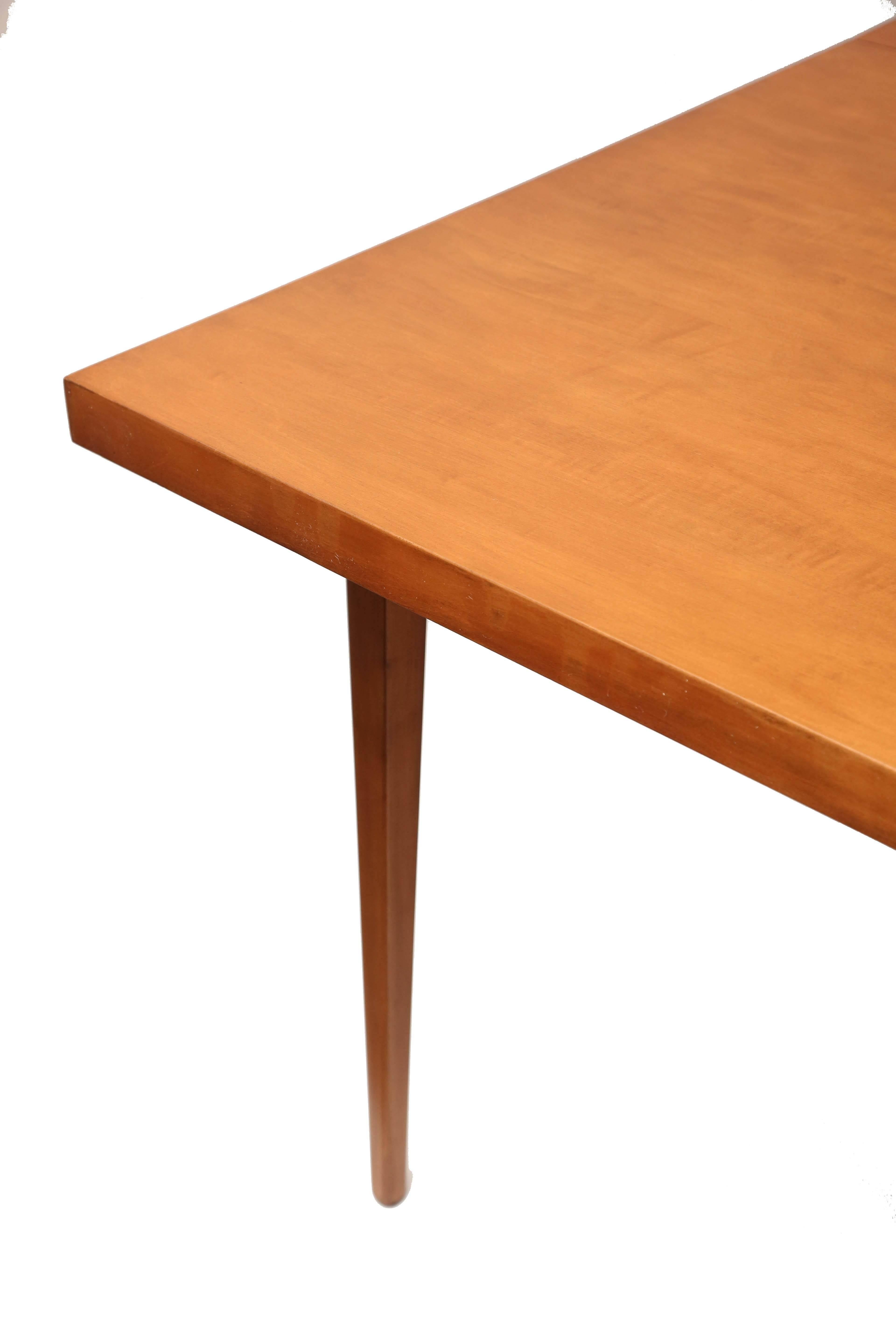 Paul McCobb Dining Table with Two Leaves, USA, 1960s In Excellent Condition For Sale In Miami, FL