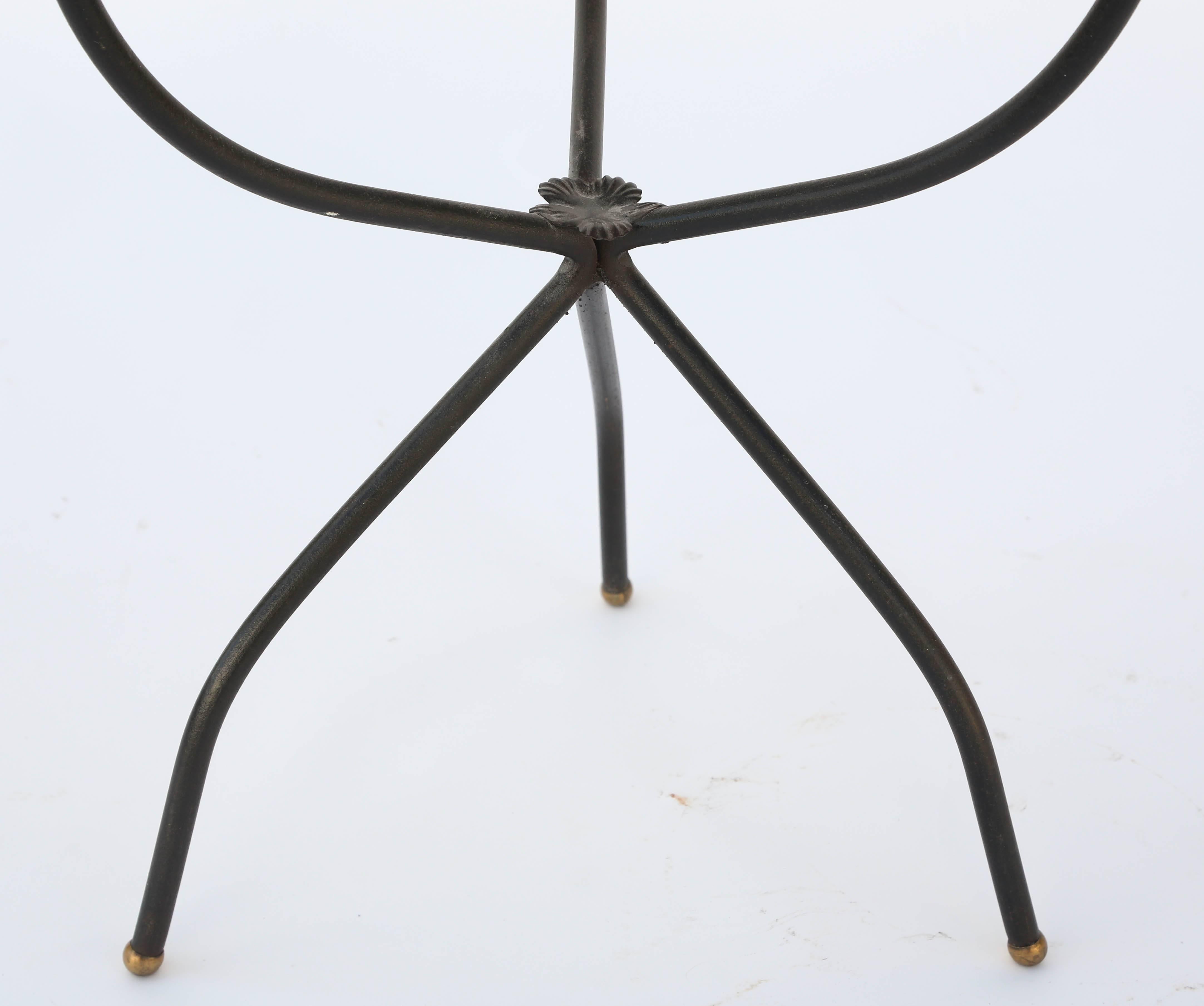 Iron Accent Table with Glazed Terracotta Charger Top In Excellent Condition For Sale In West Palm Beach, FL