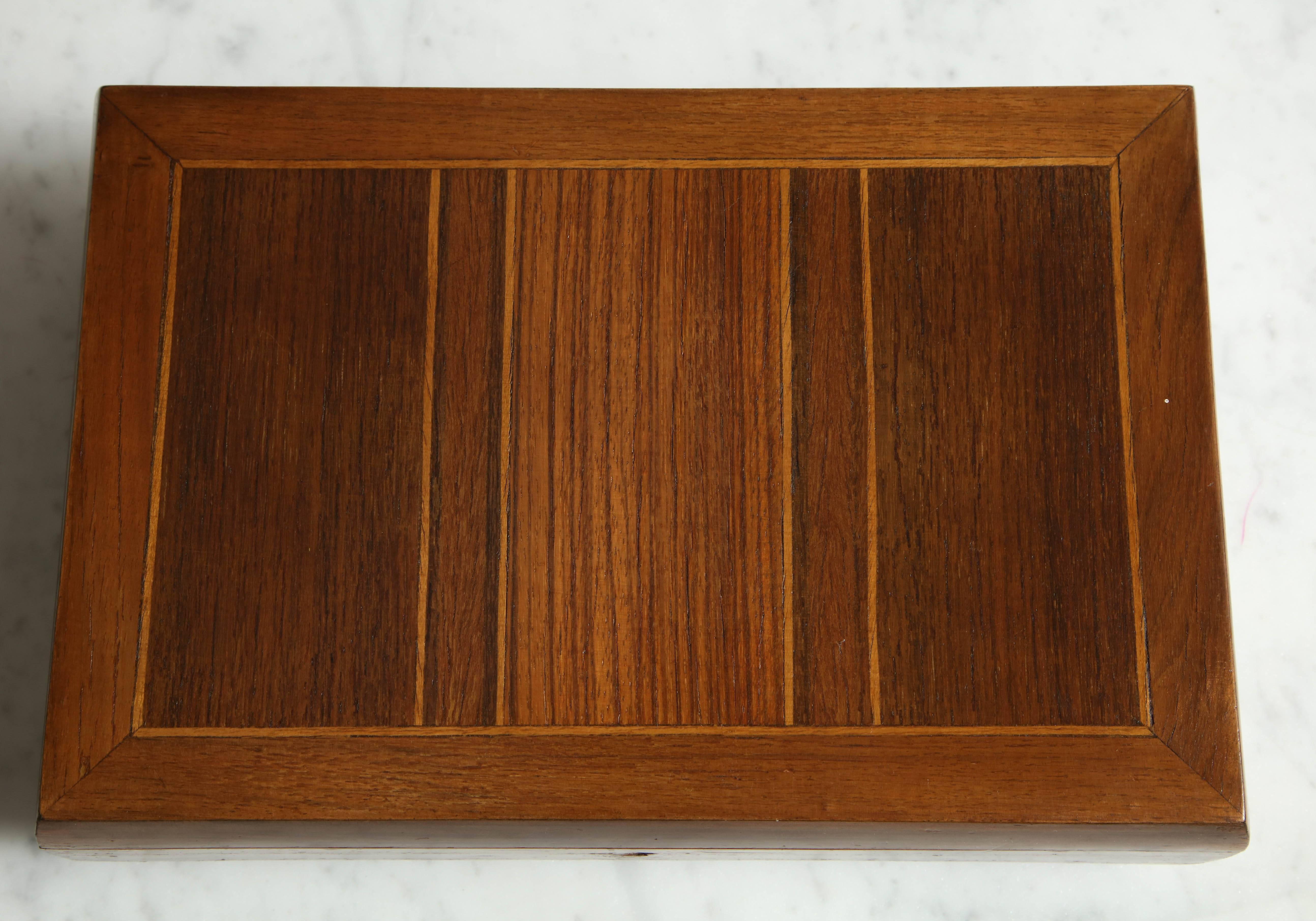 Early 20th Century Mixed Wood Rectangular Box In Good Condition For Sale In New York, NY